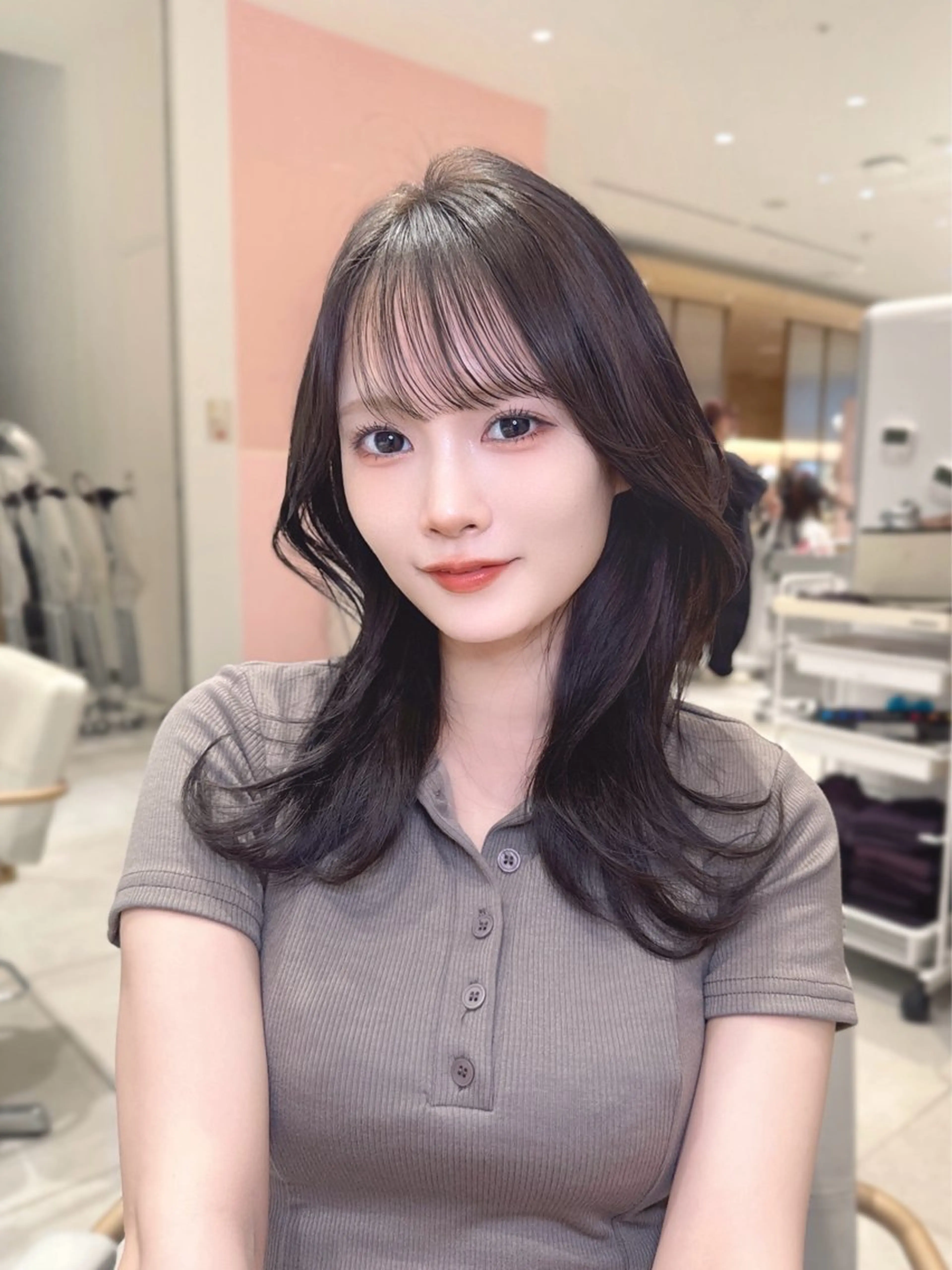 ロング カラー カット ヘアカラー トリートメント ヘッドスパ ヘアセット 韓国ヘア/レイヤー/ 顔まわり/りょーとのヘアスタイル