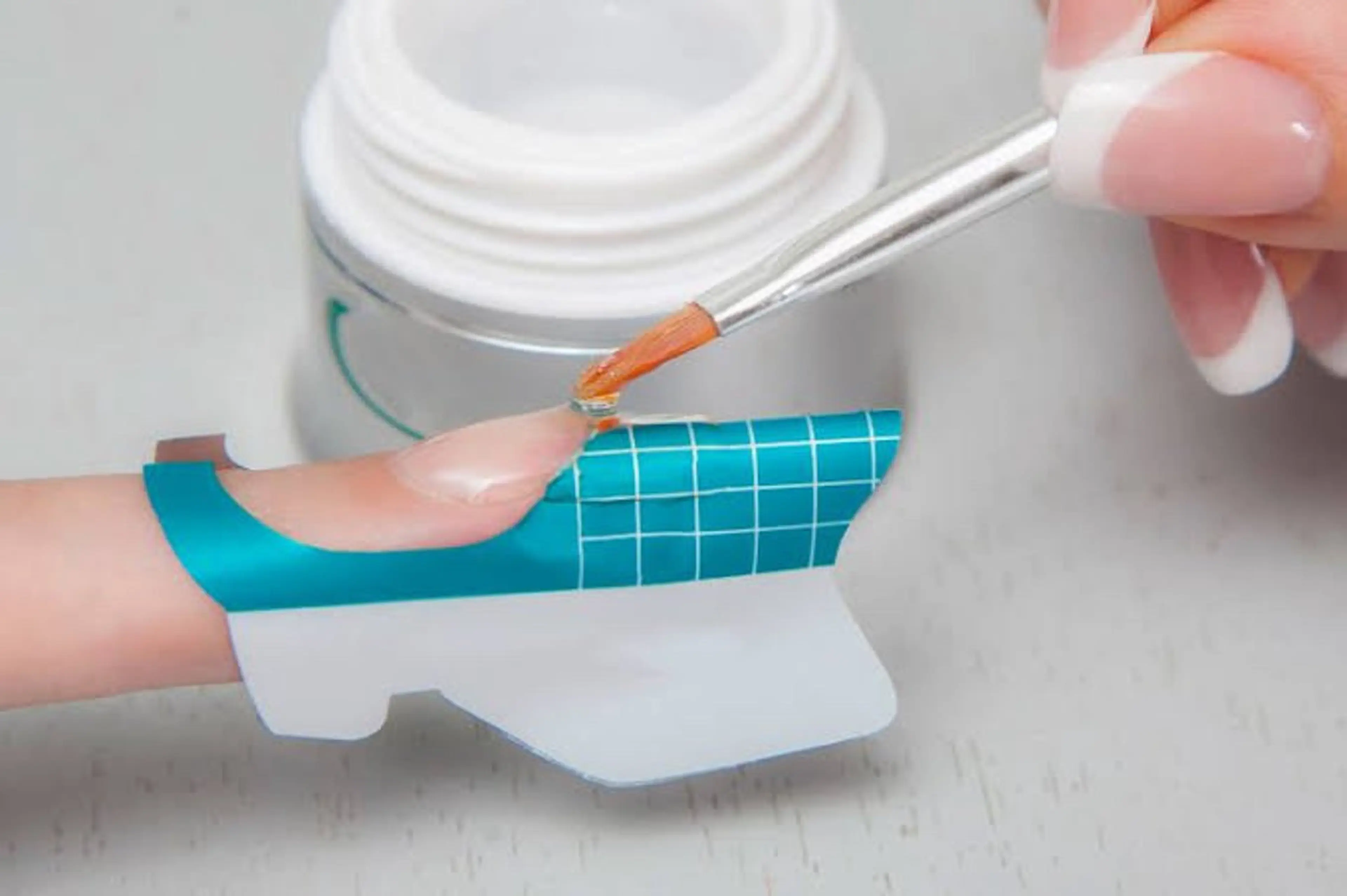 ネイル 長さ出し ジェルネイル ハンドネイル 平山 生美の眉毛・アイブロウイメージ