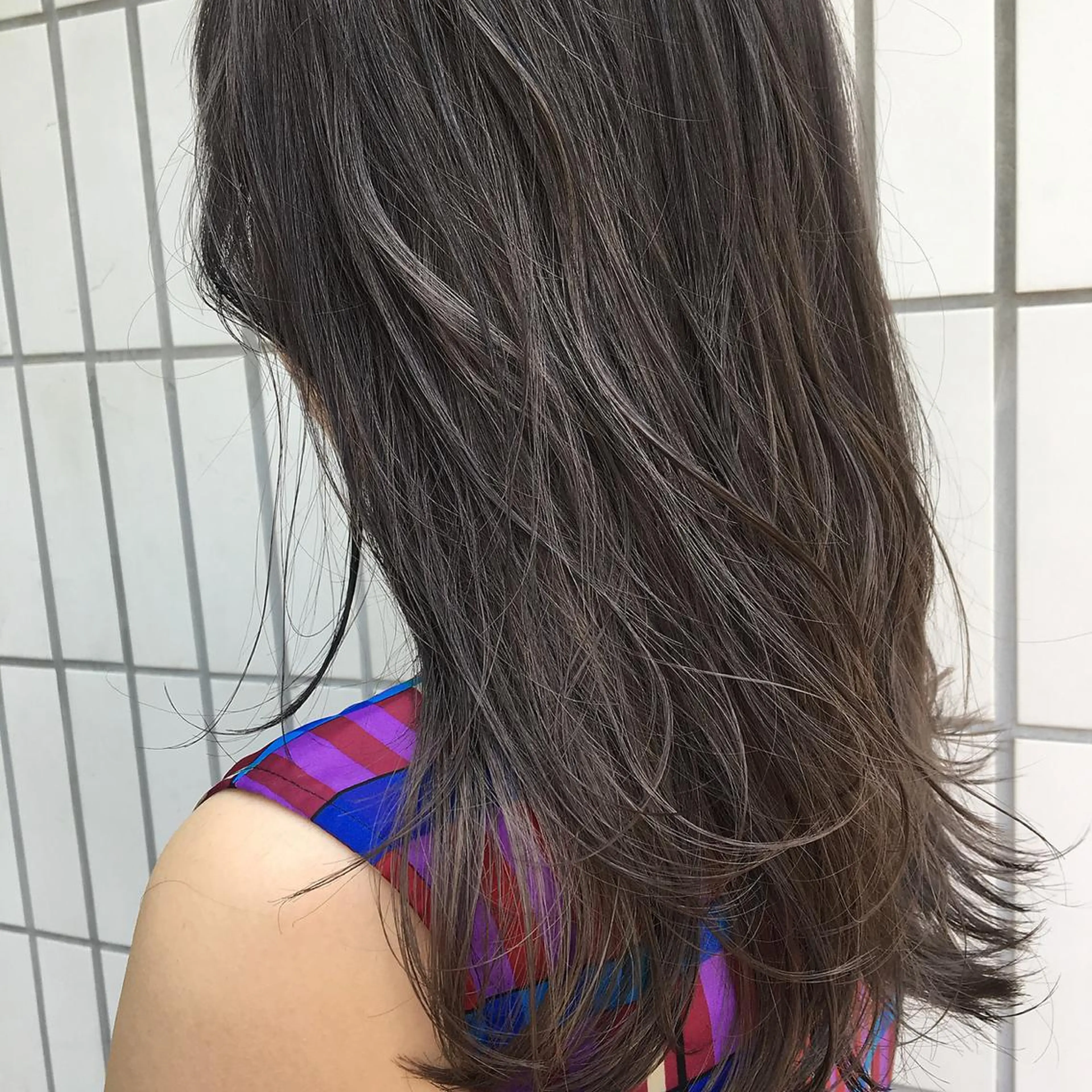 ロング カラー ヘアアレンジ ダークグレー 福壽 優奈のヘアスタイル