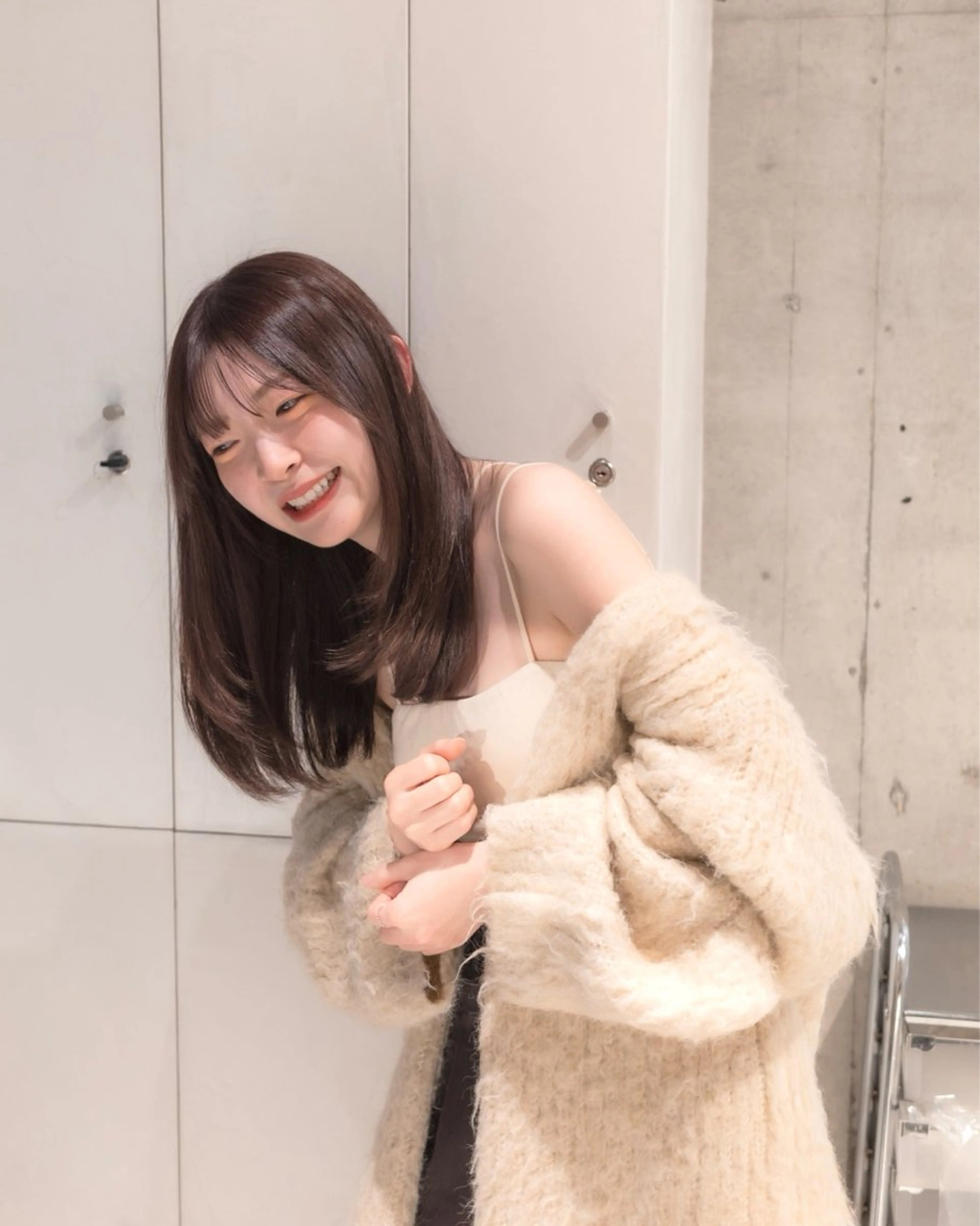 セミロング カラー ブリーチ ブラウンカラー ダブルカラー ブリーチなしカラー レイヤーカット レイヤー/グレージュ 渋谷表参道/小森波琉のヘアスタイル