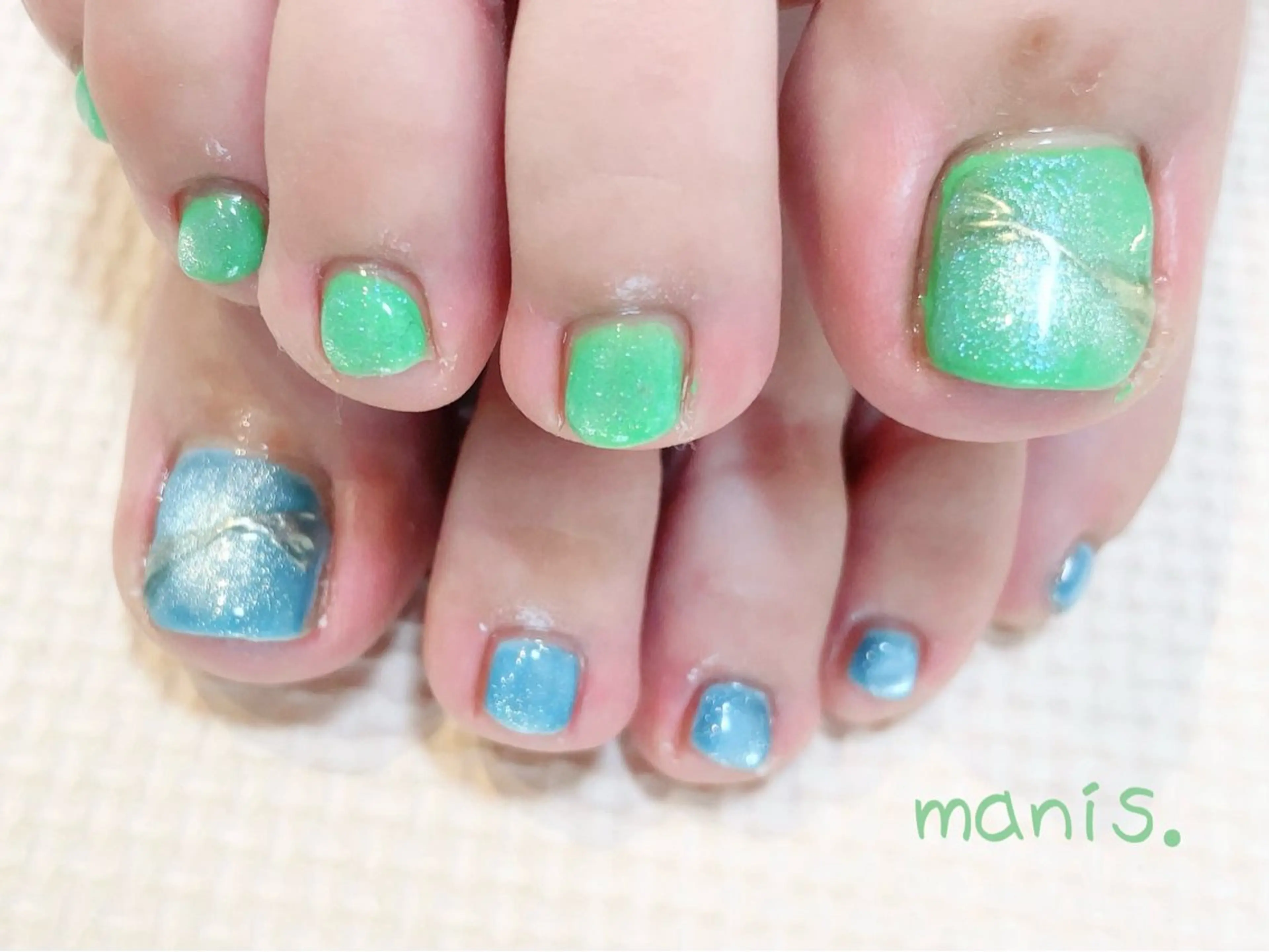 フットジェルネイル👣✨ 5,500円♪ワンカラー❤️自店オフ無料（他店オフ代+1,650円）の写真