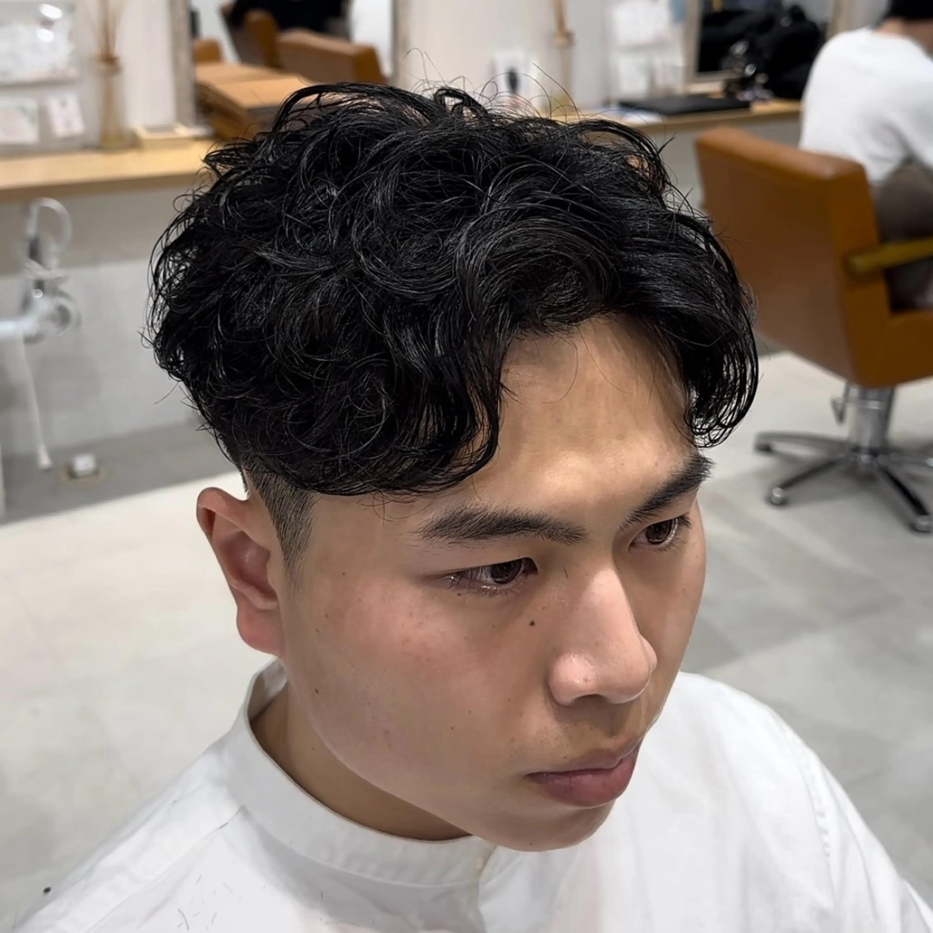 ショート パーマ メンズ 堺 健人のヘアスタイル