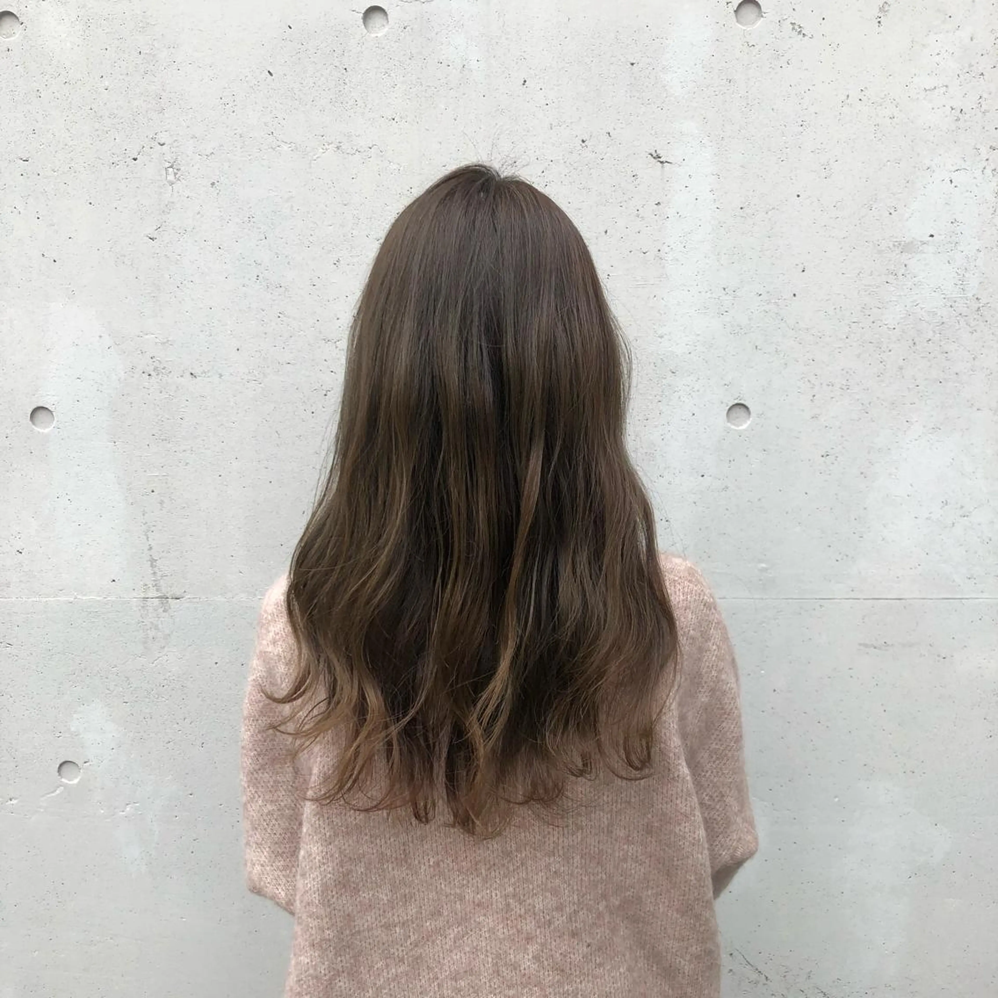 ロング カラー ベージュカラー カット ヘアカラー トリートメント 酸性縮毛矯正🧴韓国 レイヤー/髪質改善のヘアスタイル