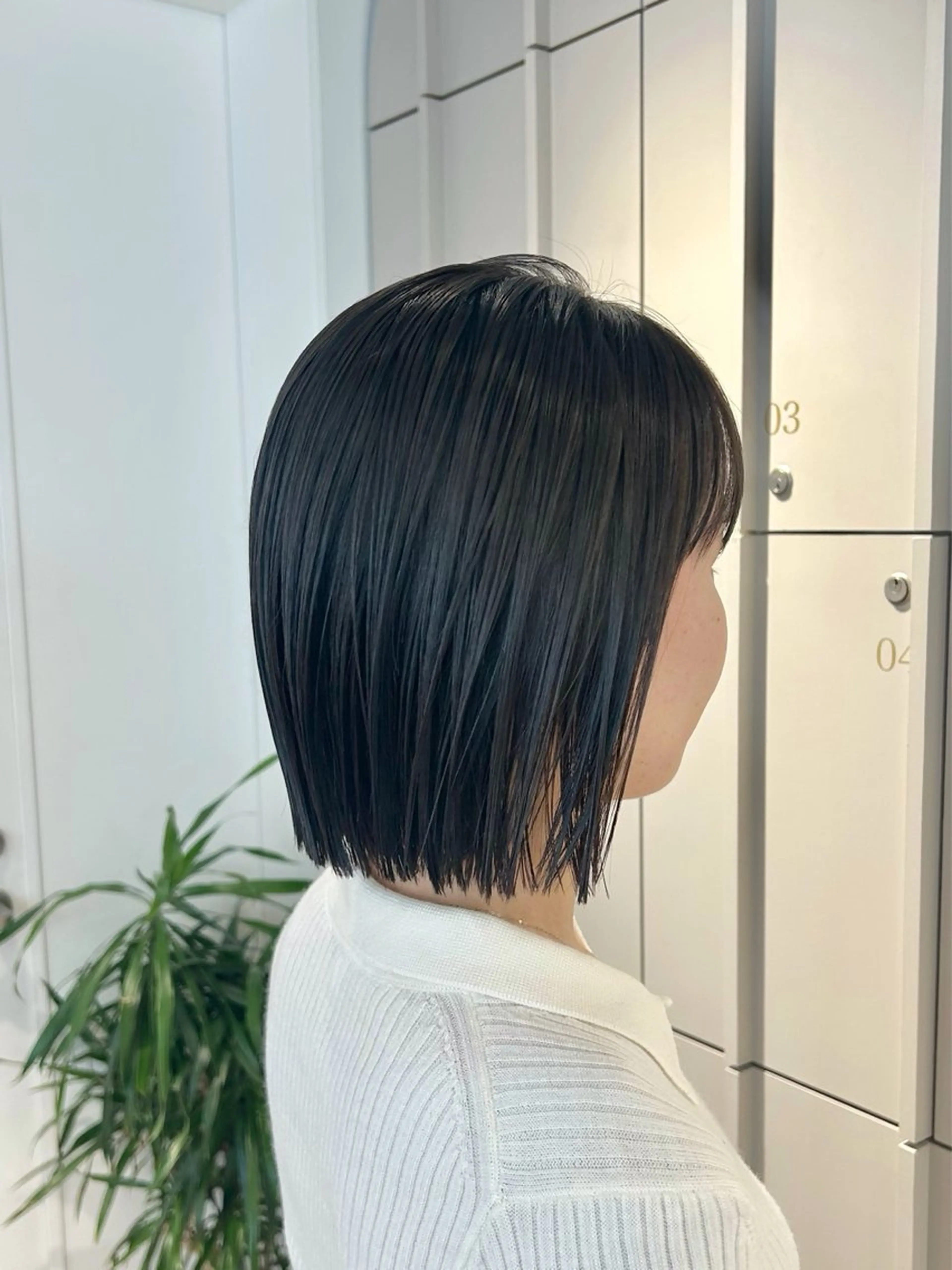 ショート カラー 切りっぱなしボブ ボブ 若狭 愛梨のヘアスタイル