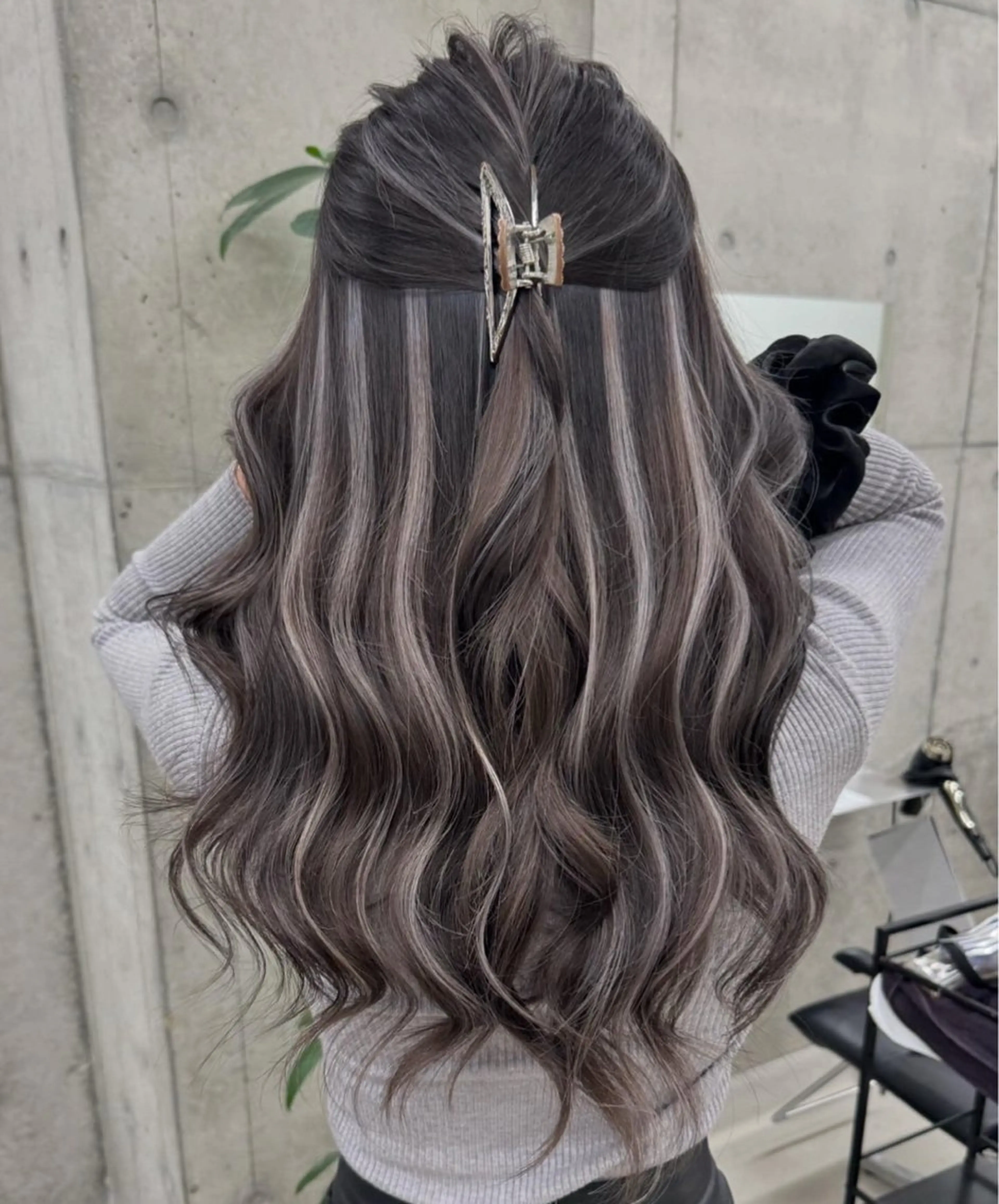 カラー ブリーチ ケアブリーチ ハイライトカラー 田中 莉香のヘアスタイル