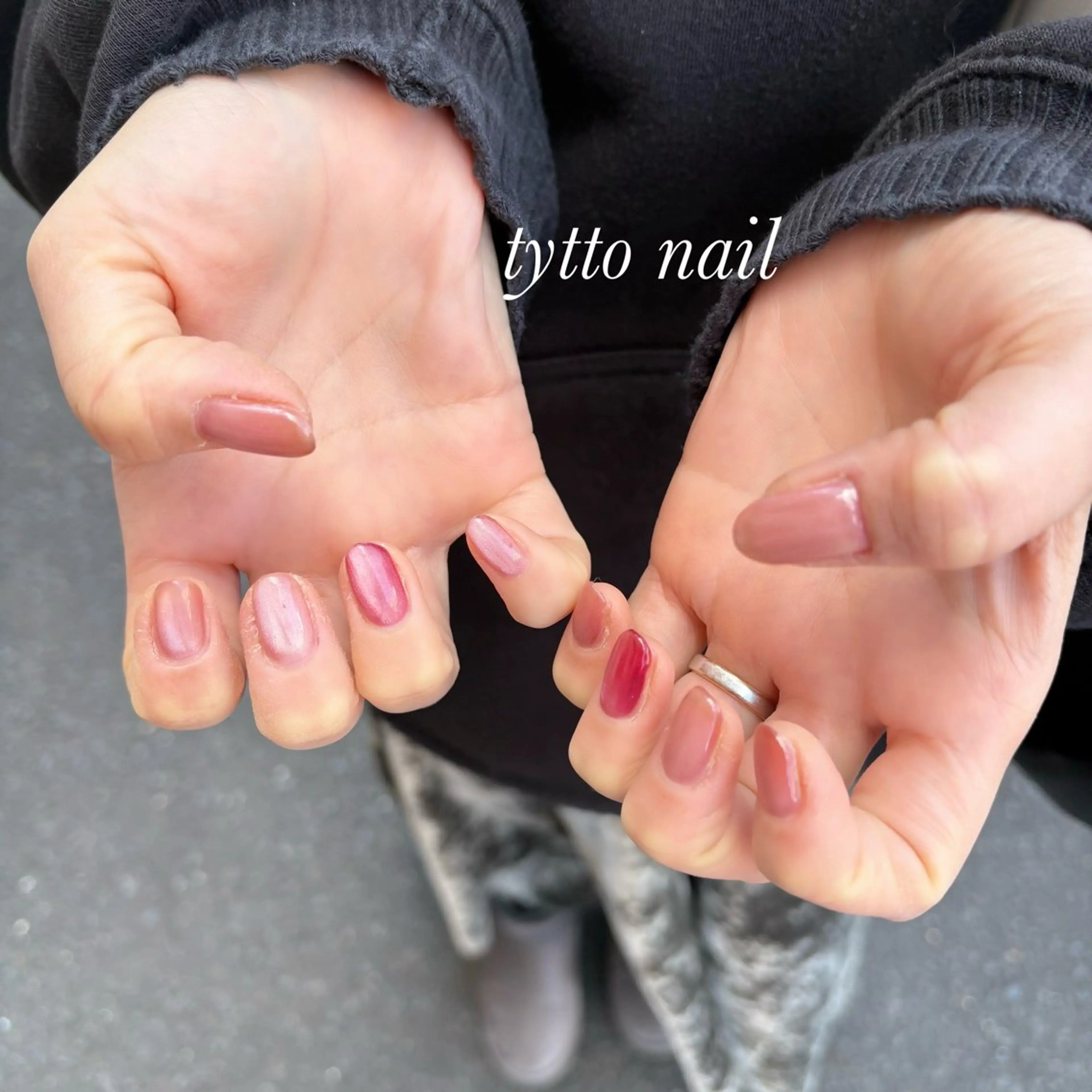 ネイル ガーリー キラキラネイル マグネットネイル オフィスネイル ワンカラーネイル tytto nail ❤︎‪‪eri‪‪のネイルデザイン