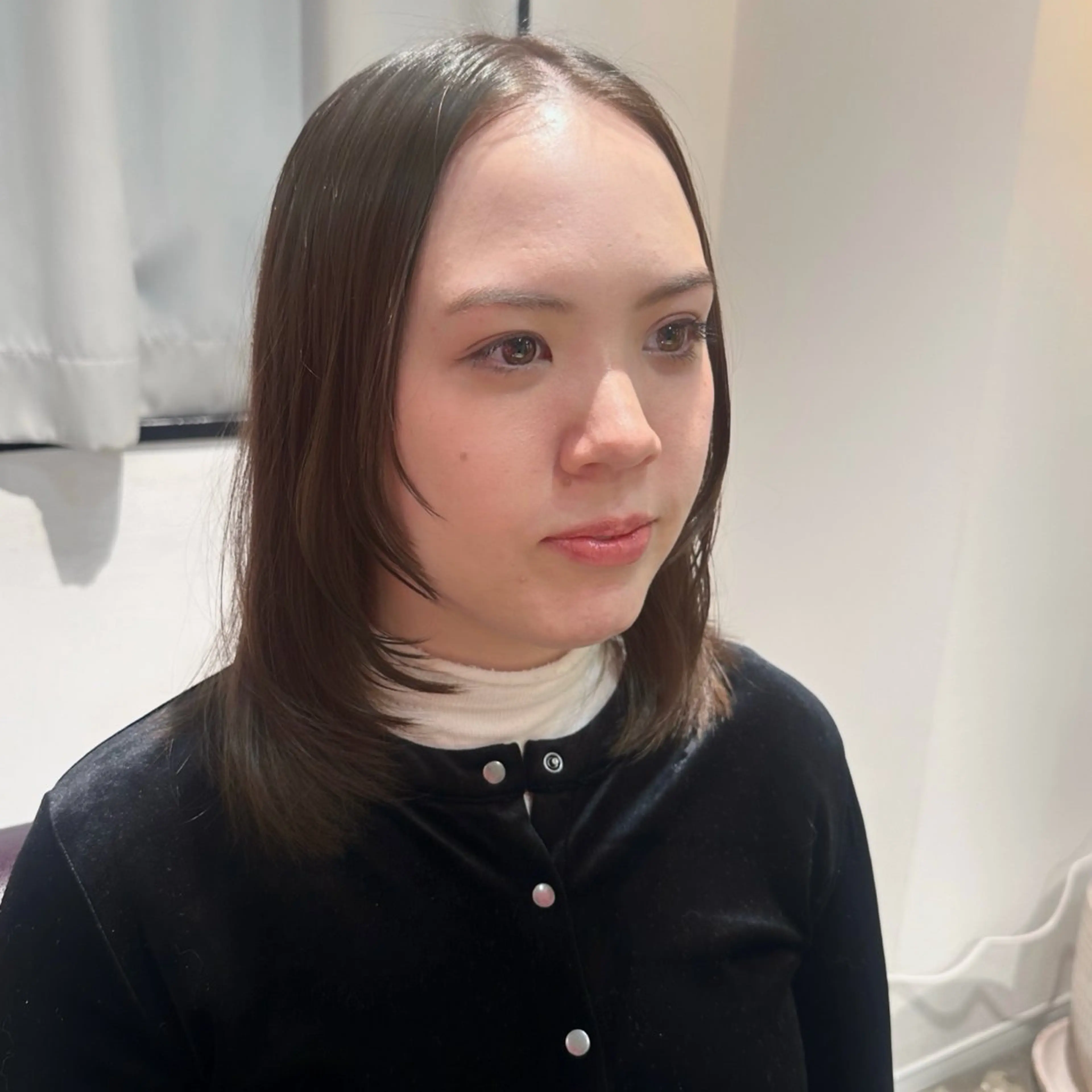 ミディアム 顔周りカット レイヤーカット 小顔カット カット 心斎橋/レイヤー/ 艶カラー💖Sakiのヘアスタイル