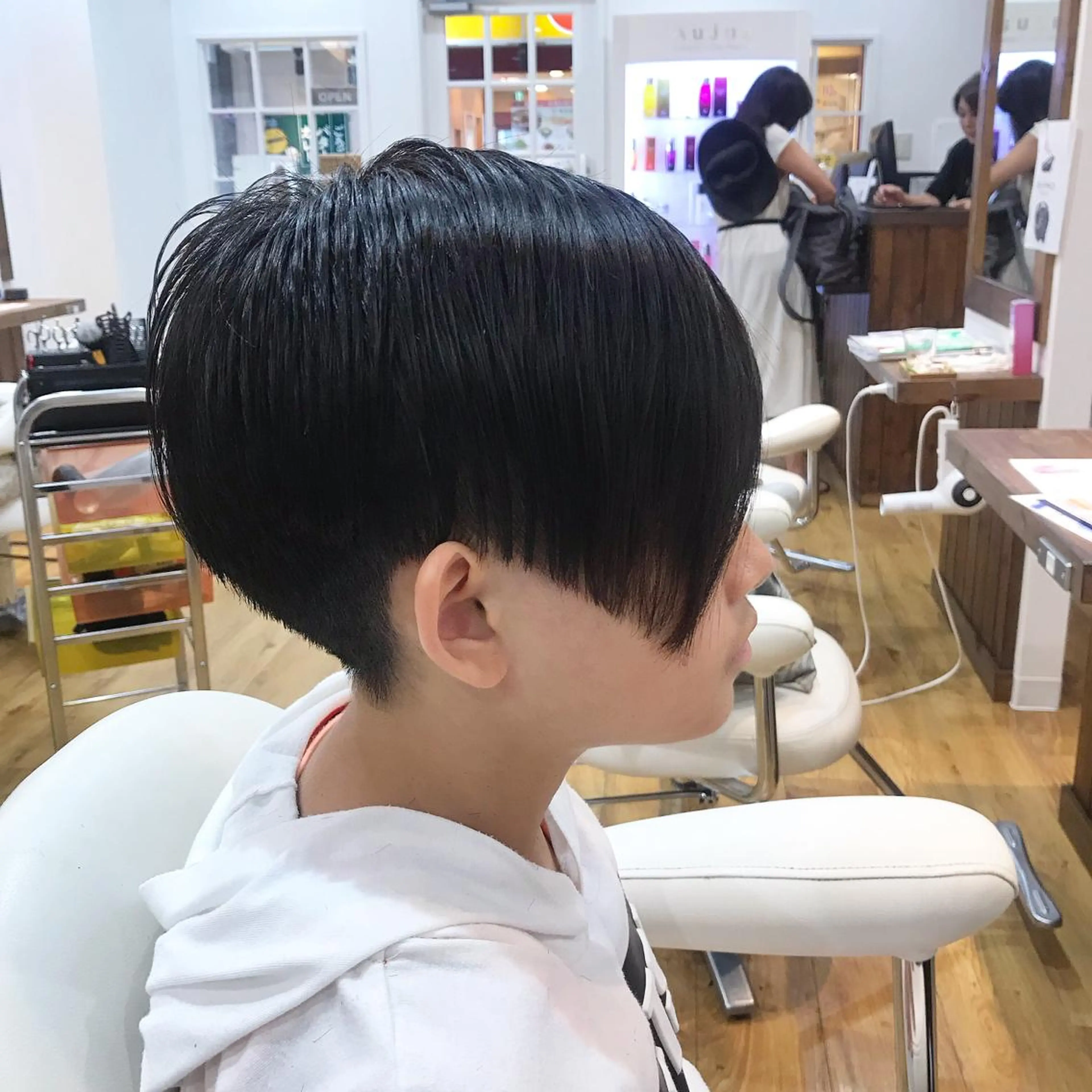 ショート ショートヘア ベリショディレクター 小野 健太郎のヘアスタイル