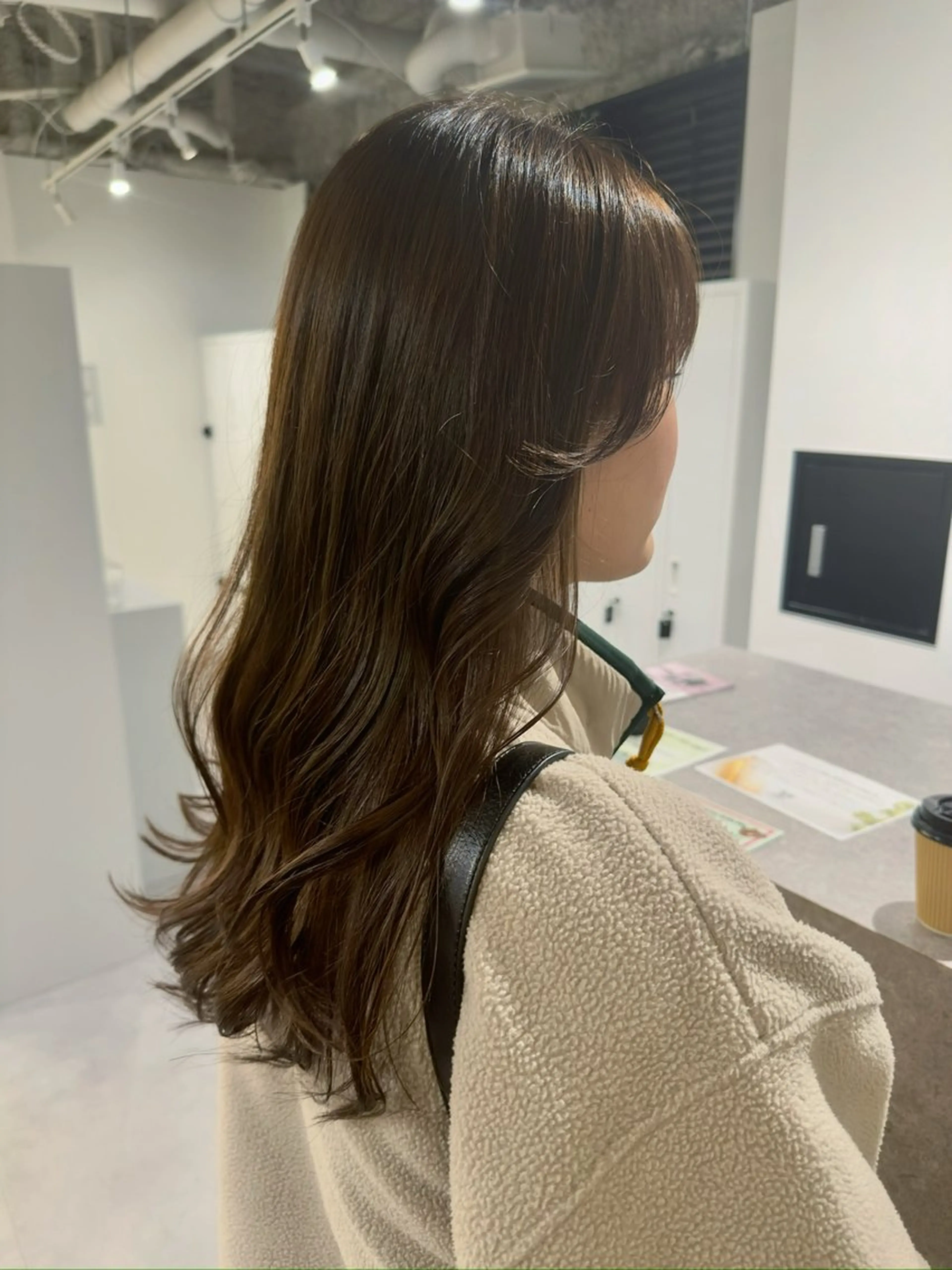 ロング 顔周りカット 小顔カット カット ヘアカラー トリートメント アンニュイヘア/ 顔周りカット/眞弓萌のヘアスタイル