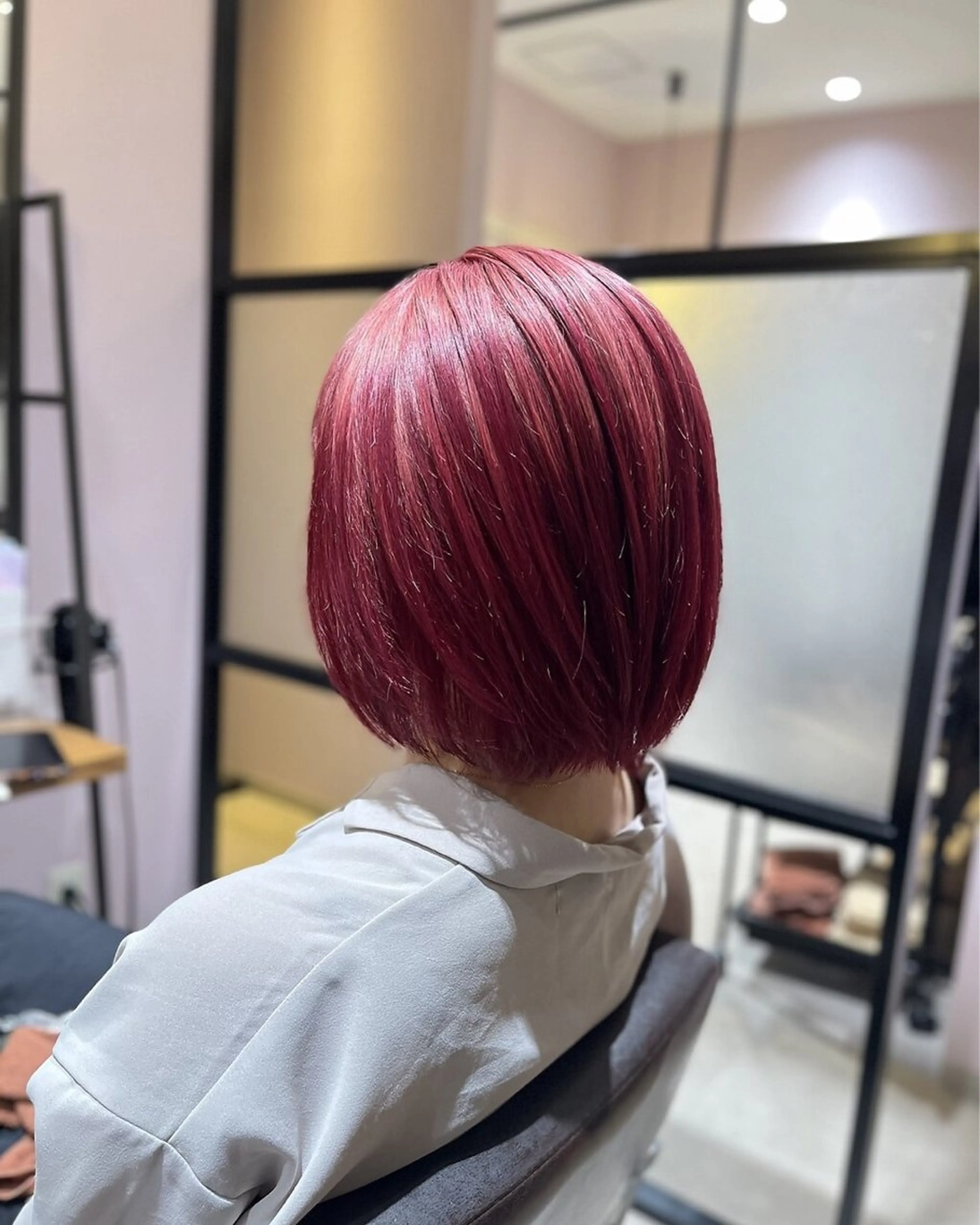 カラー 西原 愛紗のヘアスタイル