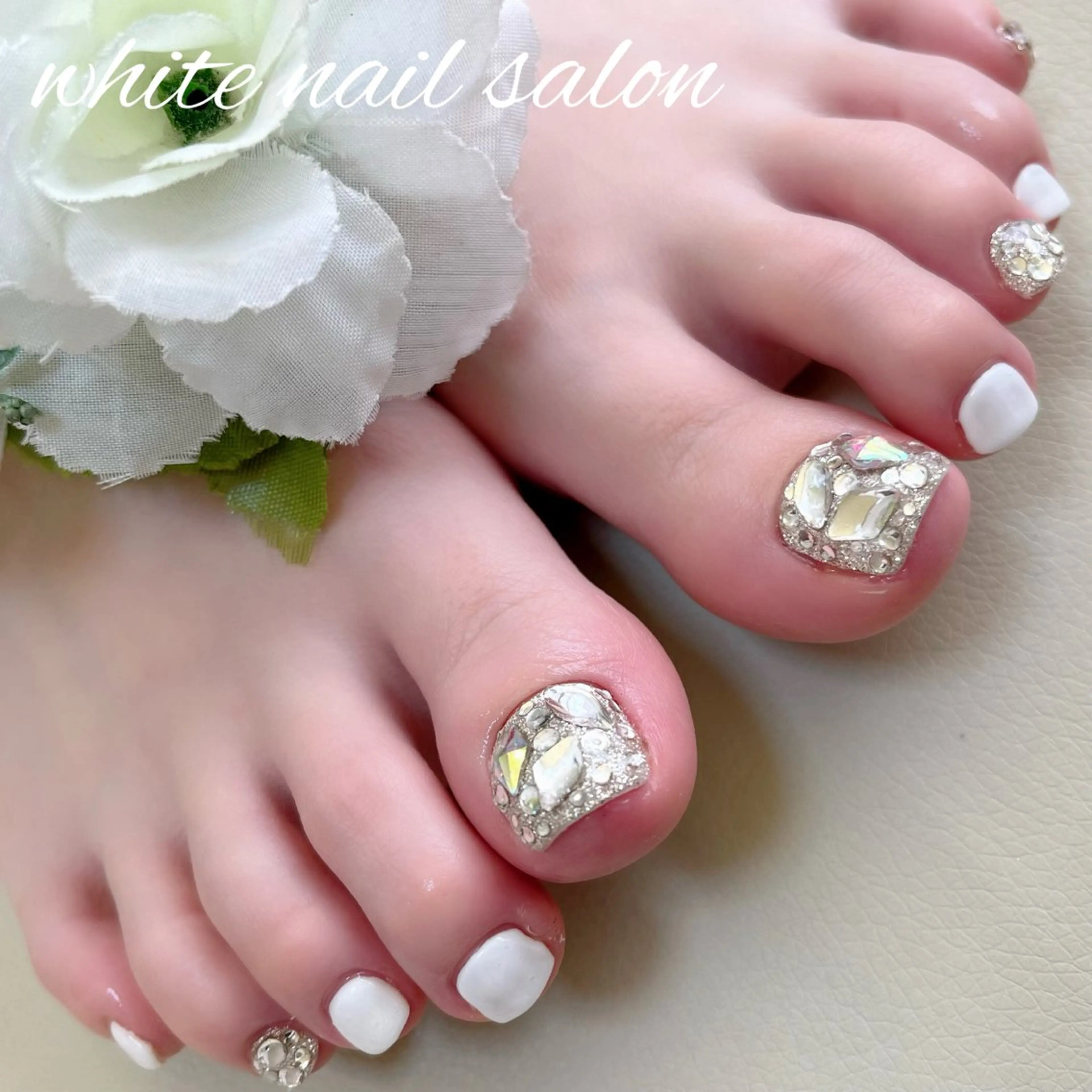 ネイル ラメ(グリッター) 持ち込み フットネイル white nail salonのネイルデザイン