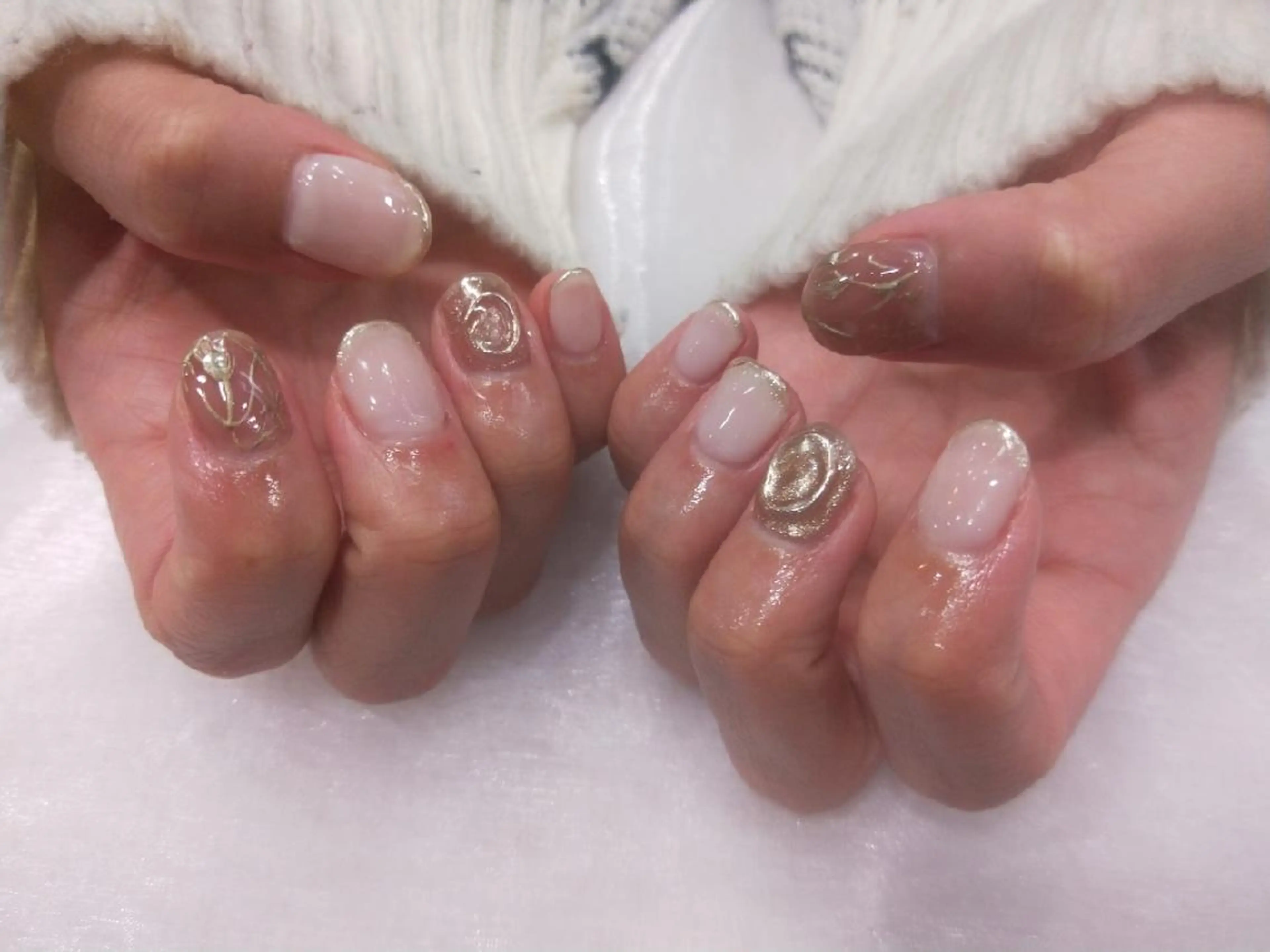 ネイル ハンドネイル ハンドケア R'well所属・はばすみれ🎀ﾈｲﾙ 光ﾌｪｲｼｬﾙ ﾍｱのネイルデザイン