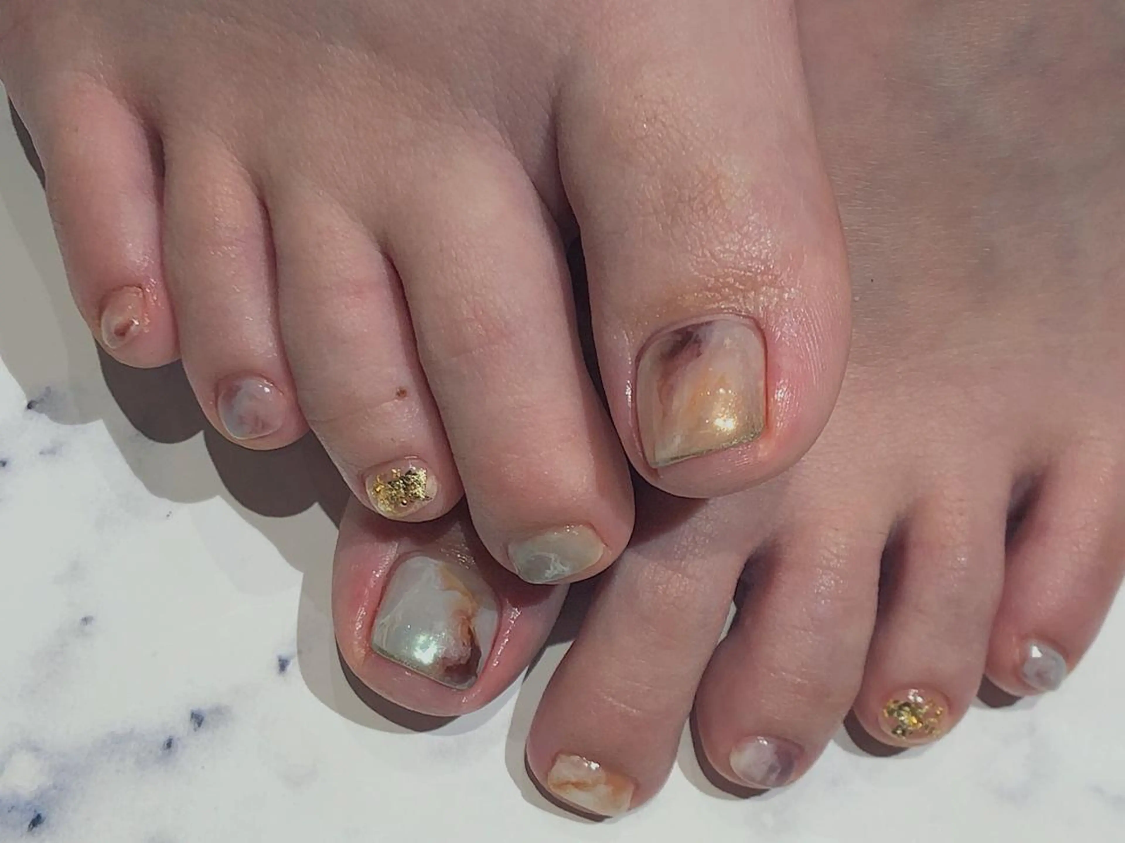 ショート カラー ネイル マツエク・マツパ illum hicariのネイルデザイン