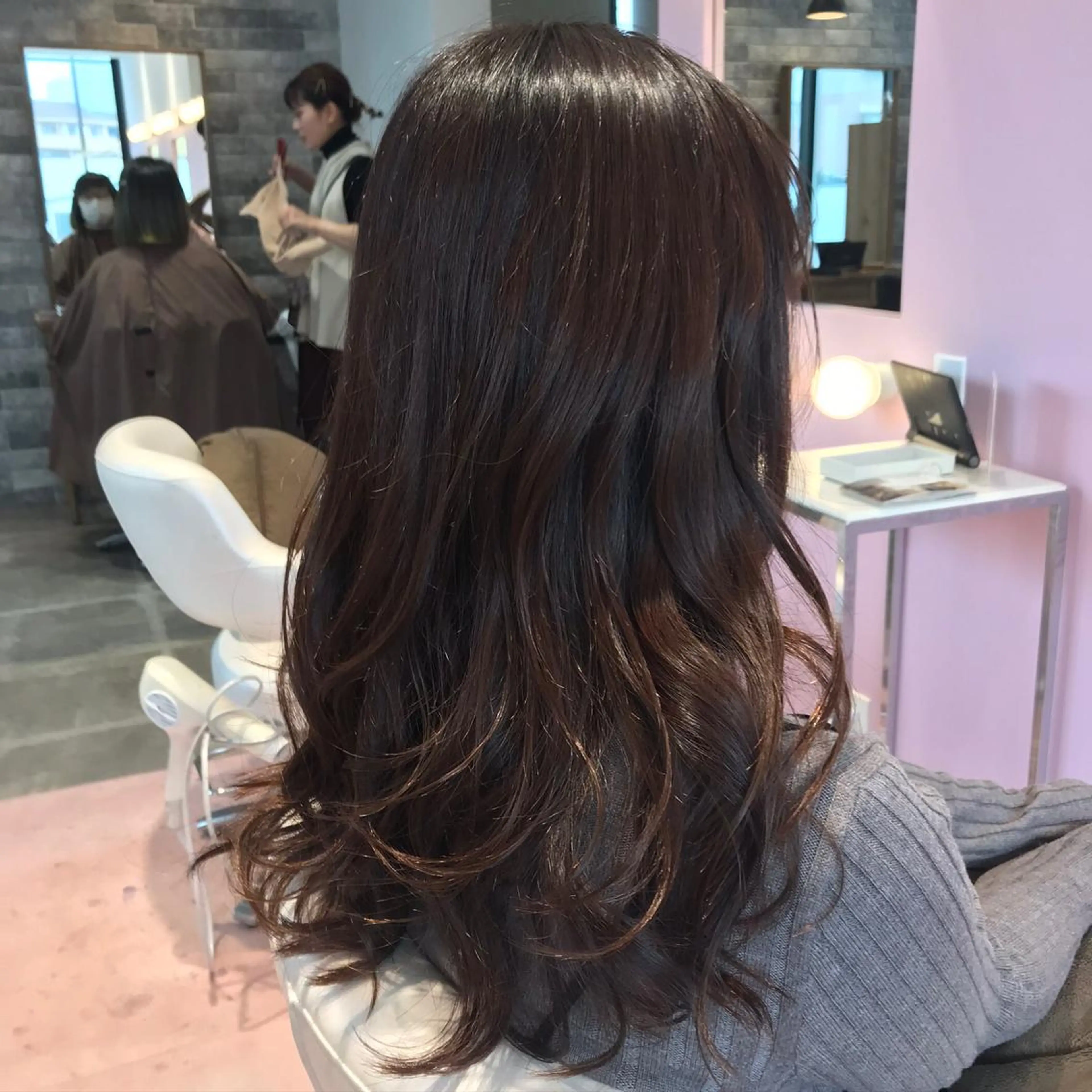 セミロング カット ヘアカラー トリートメント 所渉/韓国レイヤー /ウルフカットのヘアスタイル