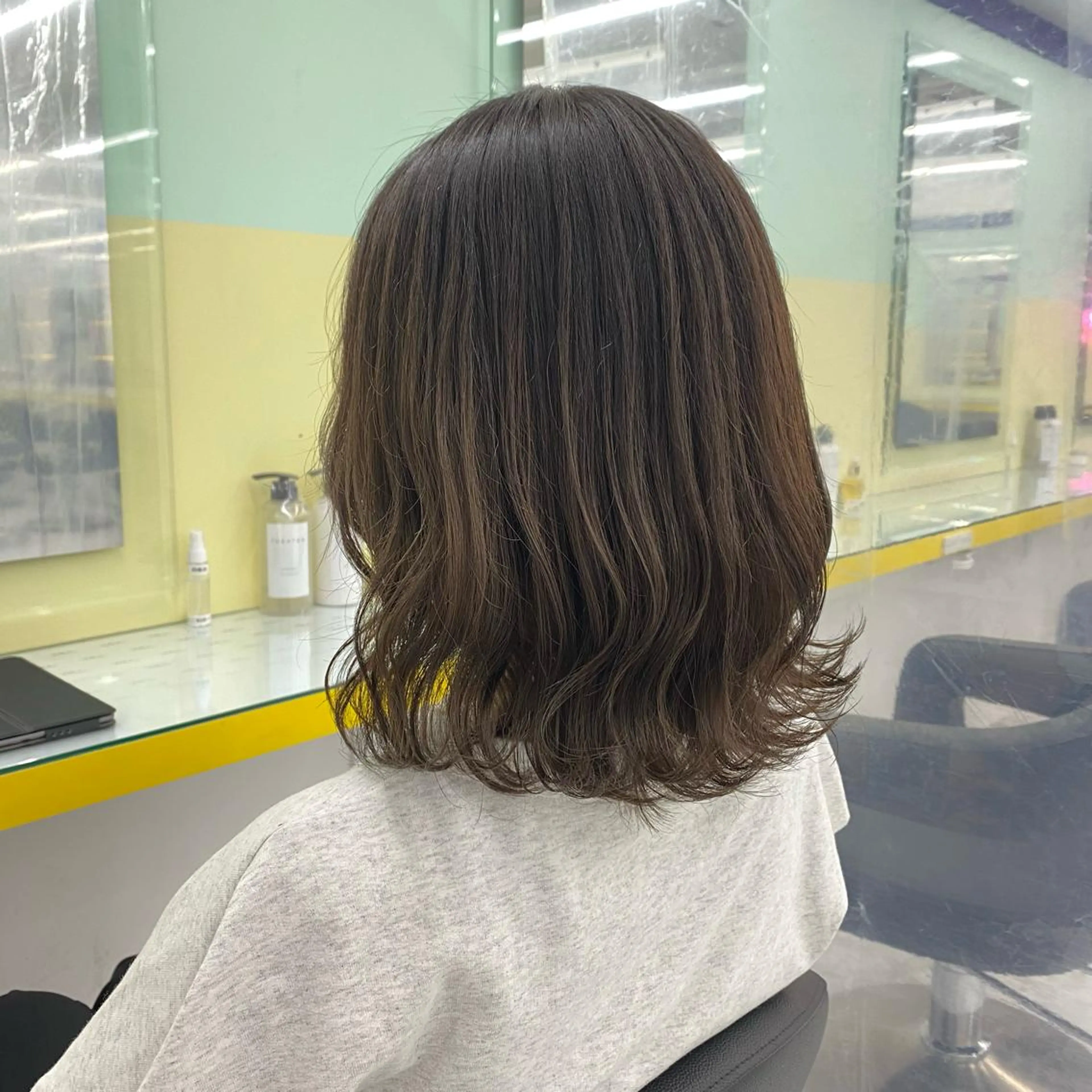 セミロング カラー ヘアアレンジ ヘアカラー トリートメント mai🍑暖色カラー /レイヤー💖のヘアスタイル