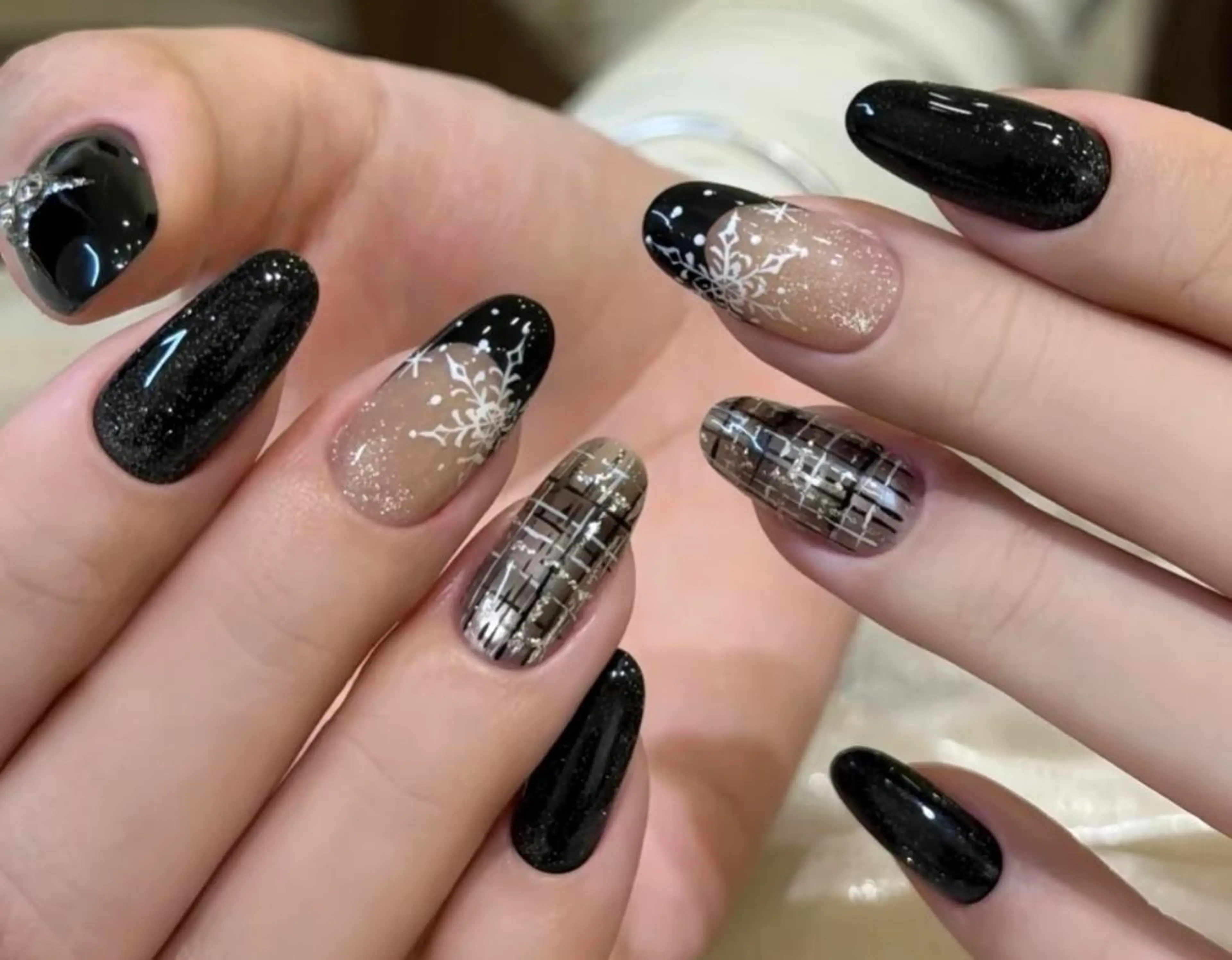 ネイル ハンドネイル エリ🫧 nail池袋東口のネイルデザイン