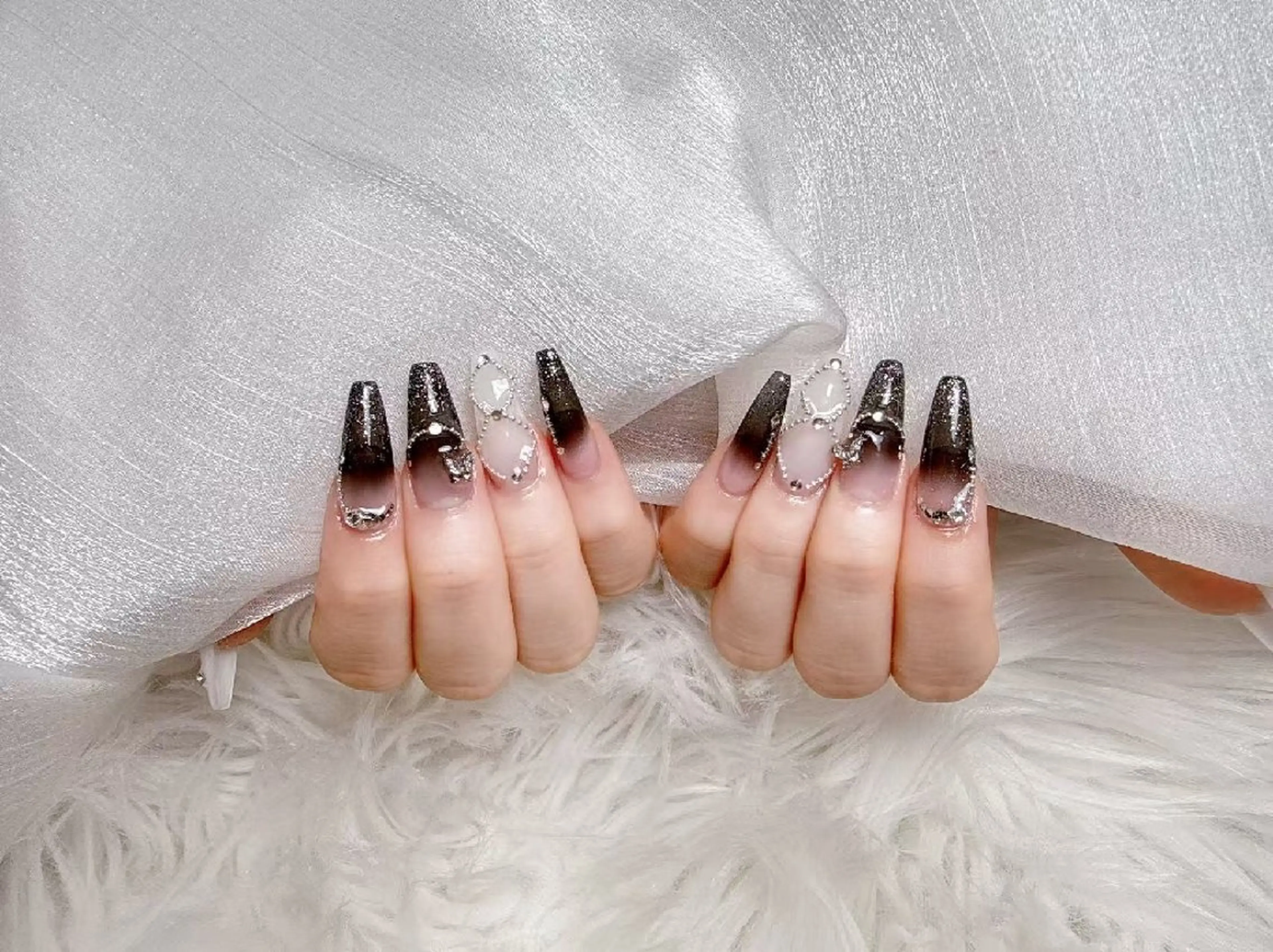 ネイル ENsalon AKIRAのネイルデザイン