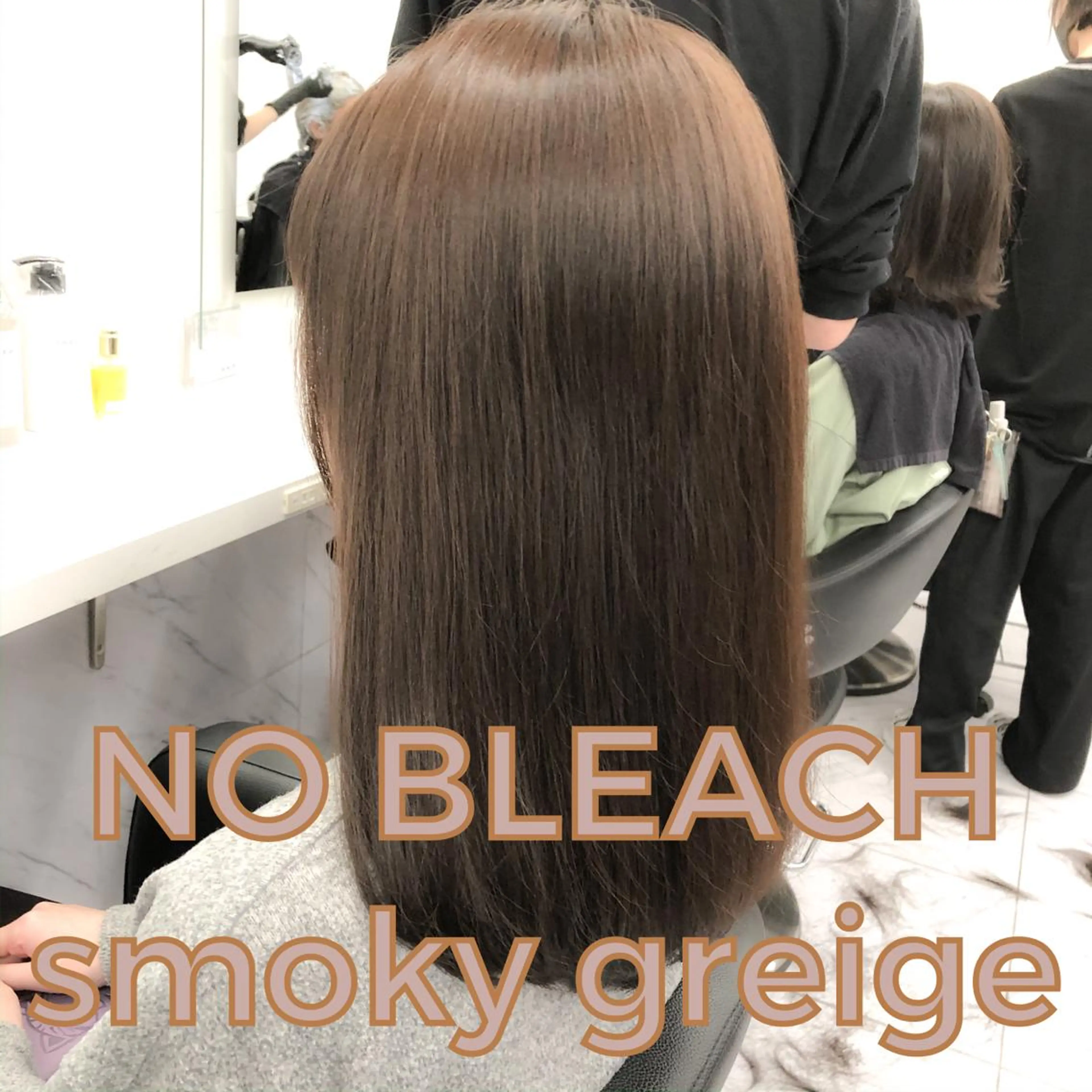 セミロング カット ヘアカラー ハイトーン×レイヤー カットTAKUMIのヘアスタイル