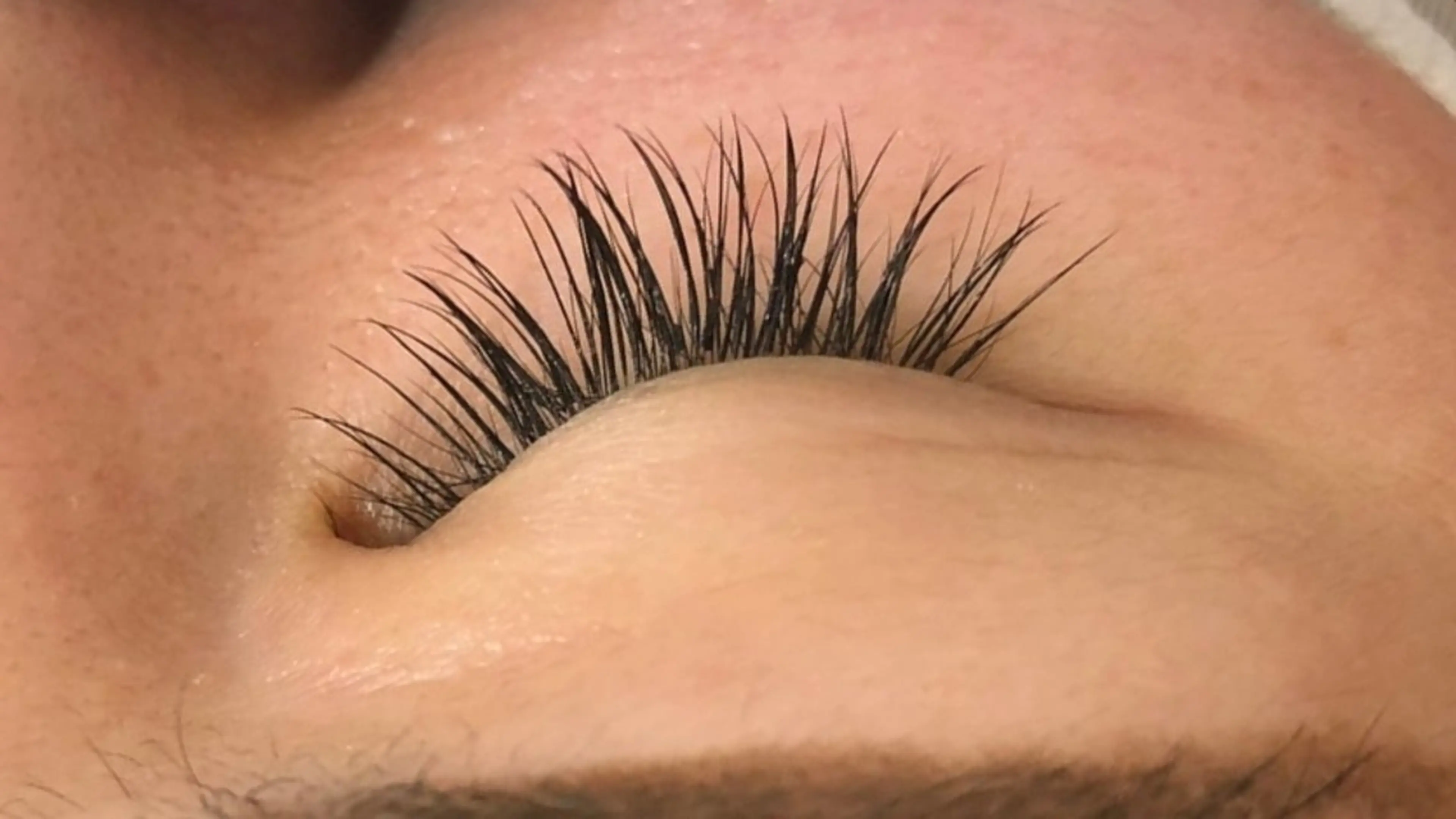 マツエク・マツパ 束感まつぱ🥑🤍 NATUKI🤍のヘアスタイル