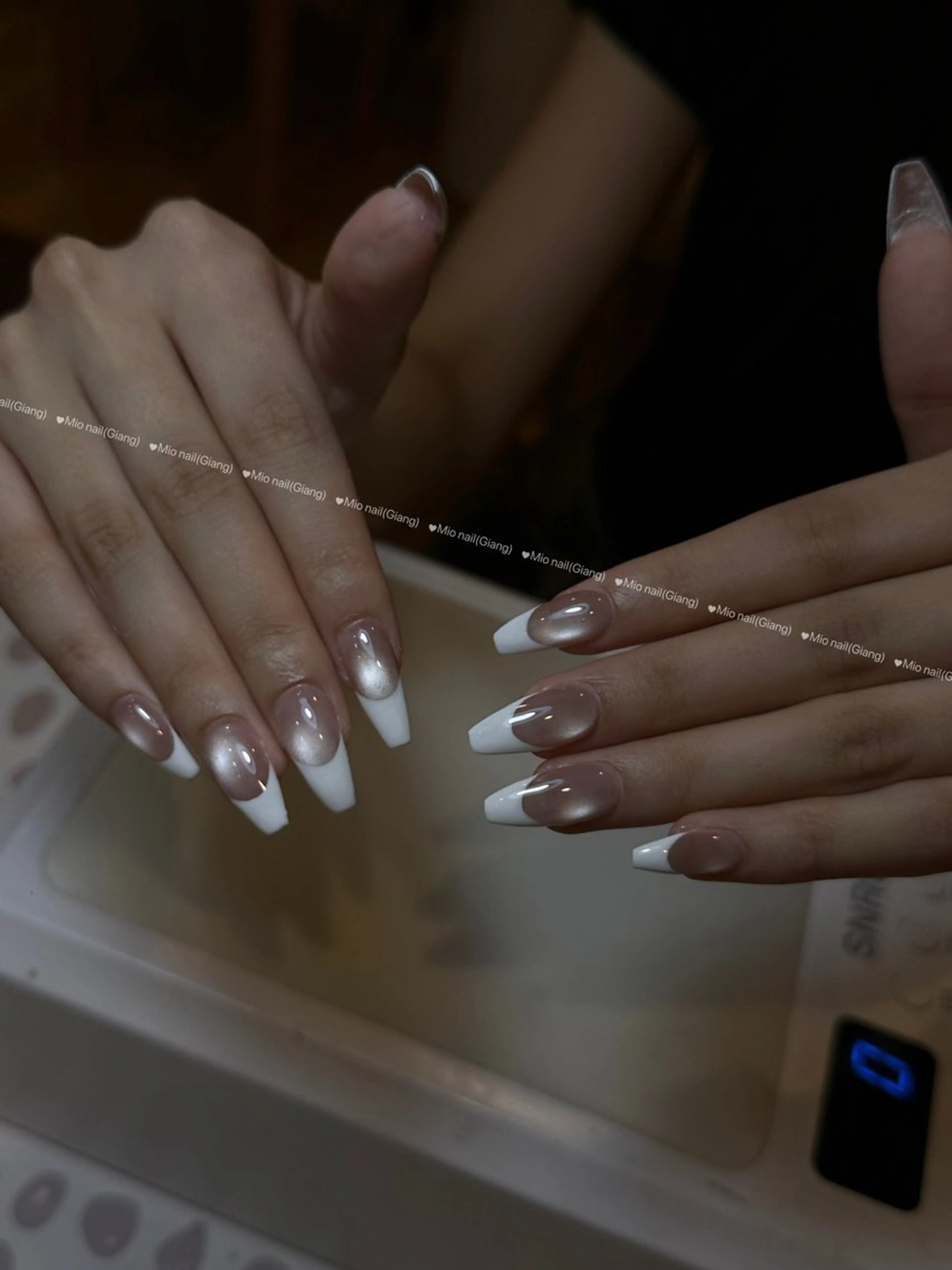 ネイル フレンチネイル マグネットネイル LA VENIA所属・Mio Nailのネイルデザイン