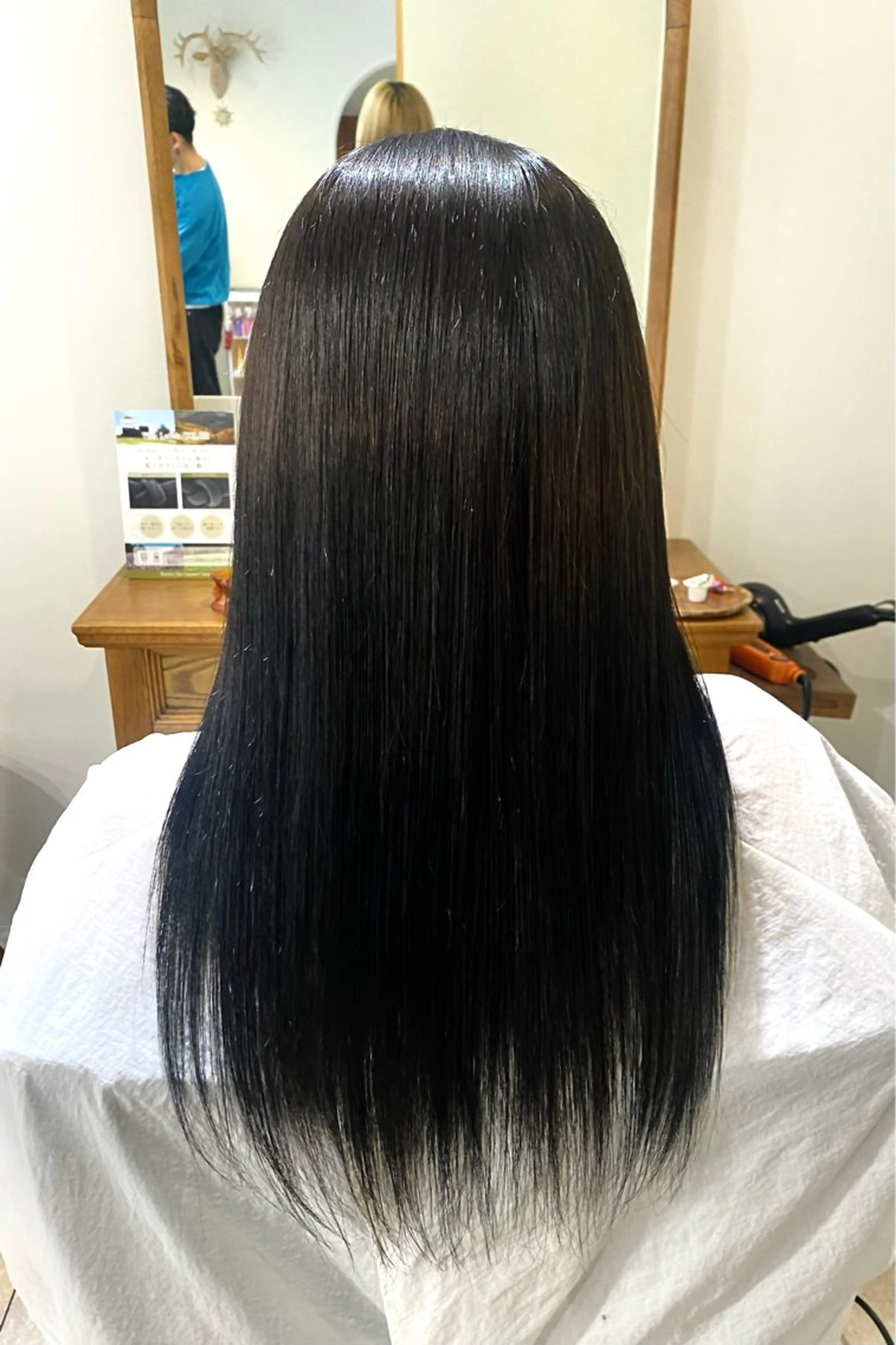 ロング カット ヘアカラー LiC えりのヘアスタイル