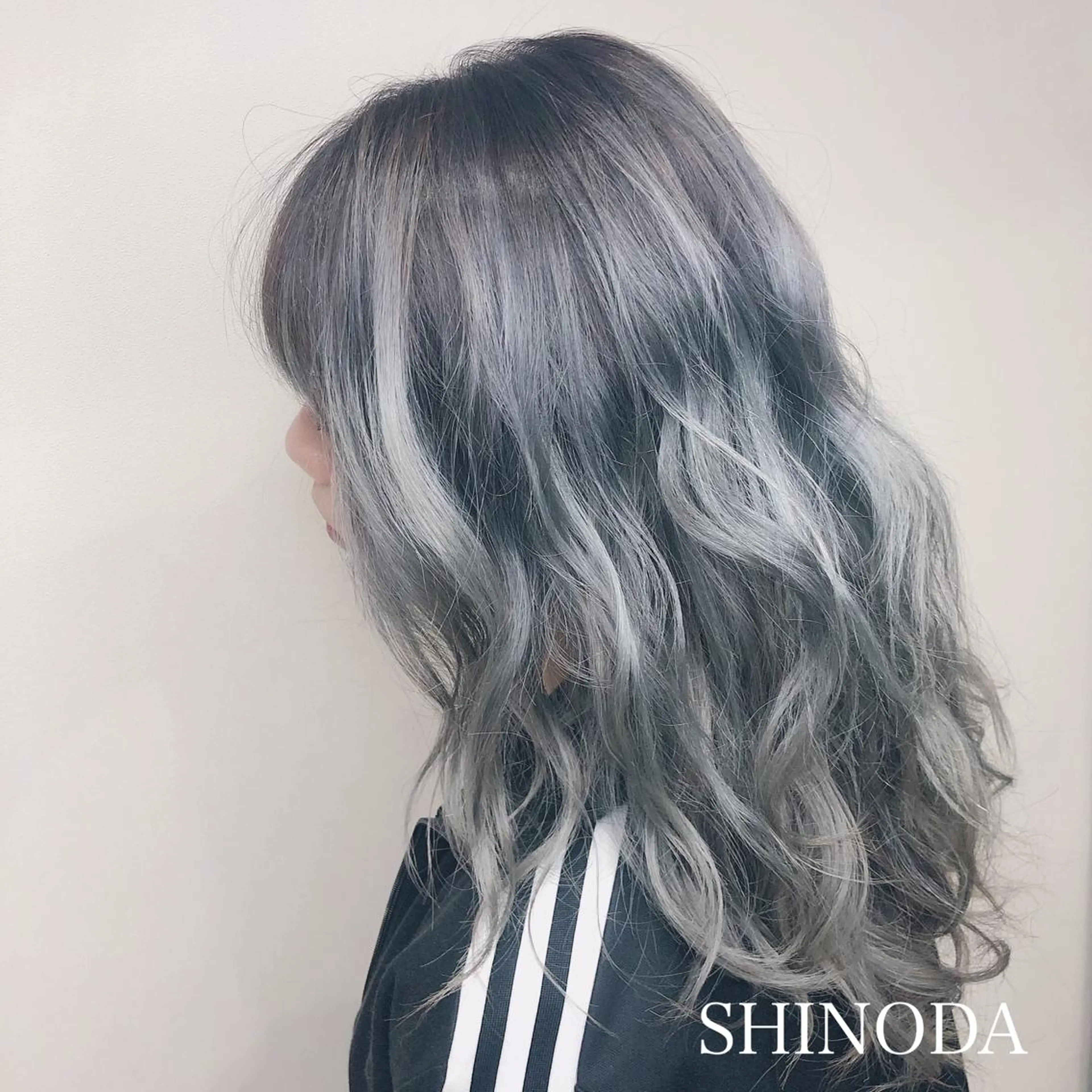 カラー 🦖店長🦖pino #しのだスペシャルのヘアスタイル