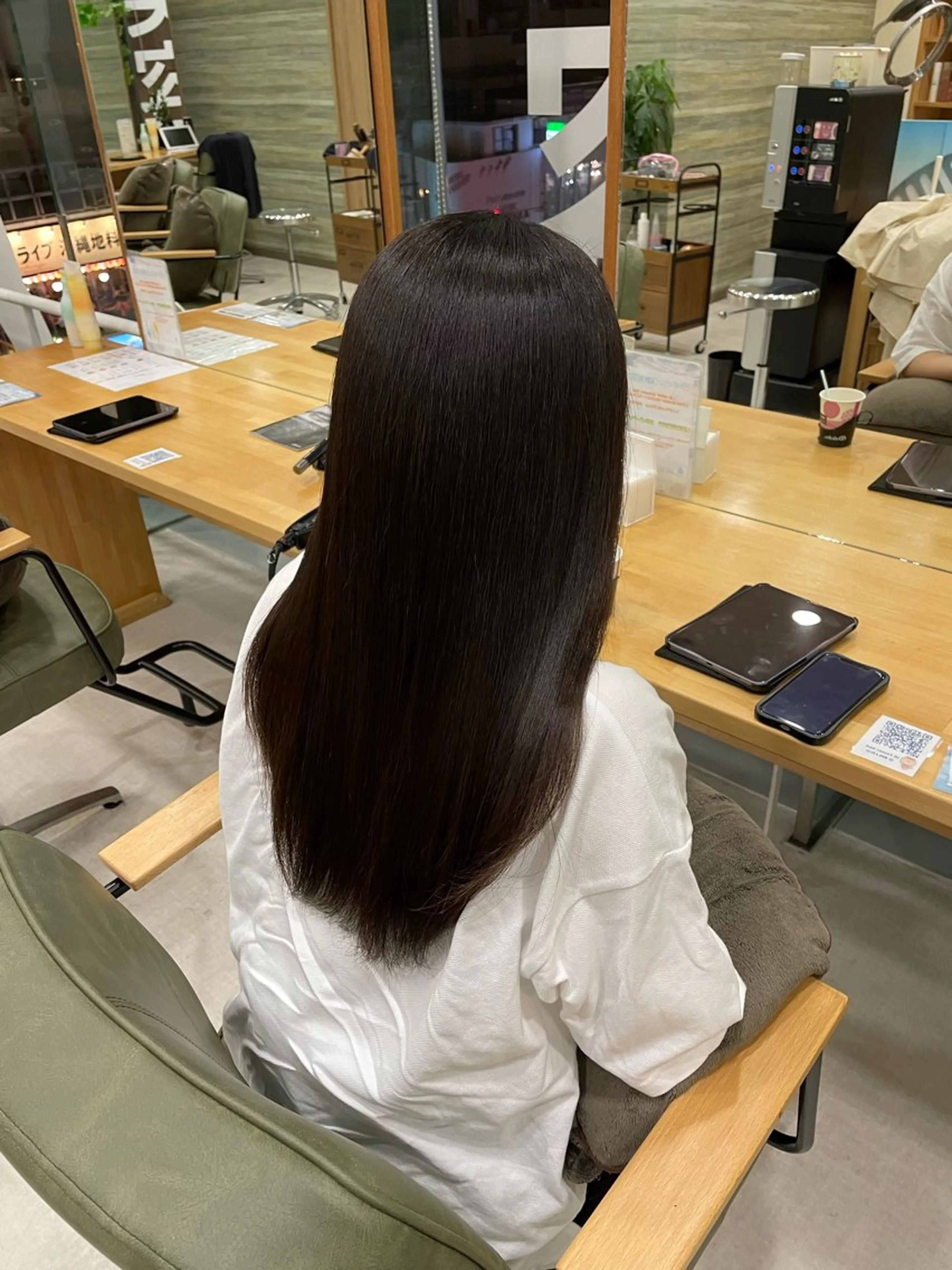 ロング 謝花 萌のヘアスタイル