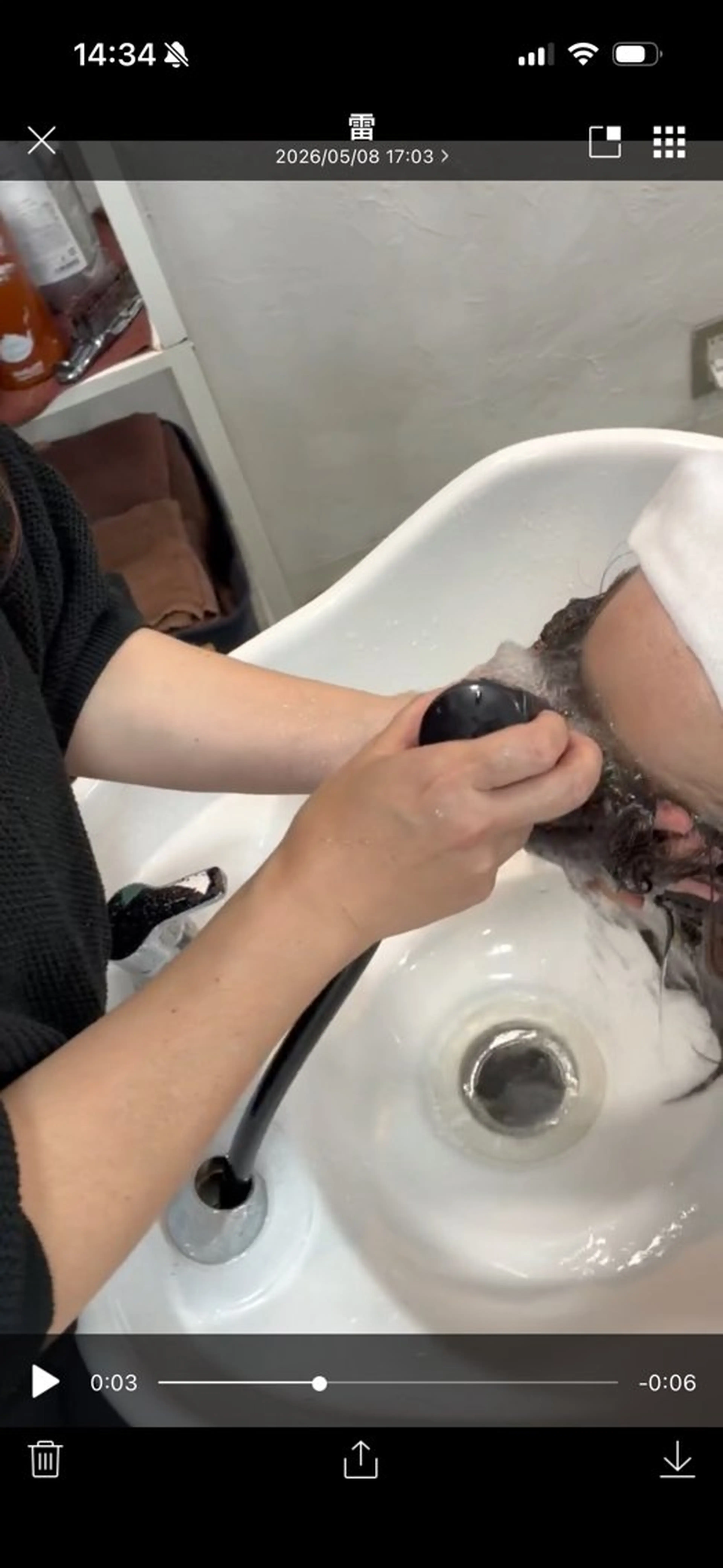 荻 佳那子のヘアスタイル