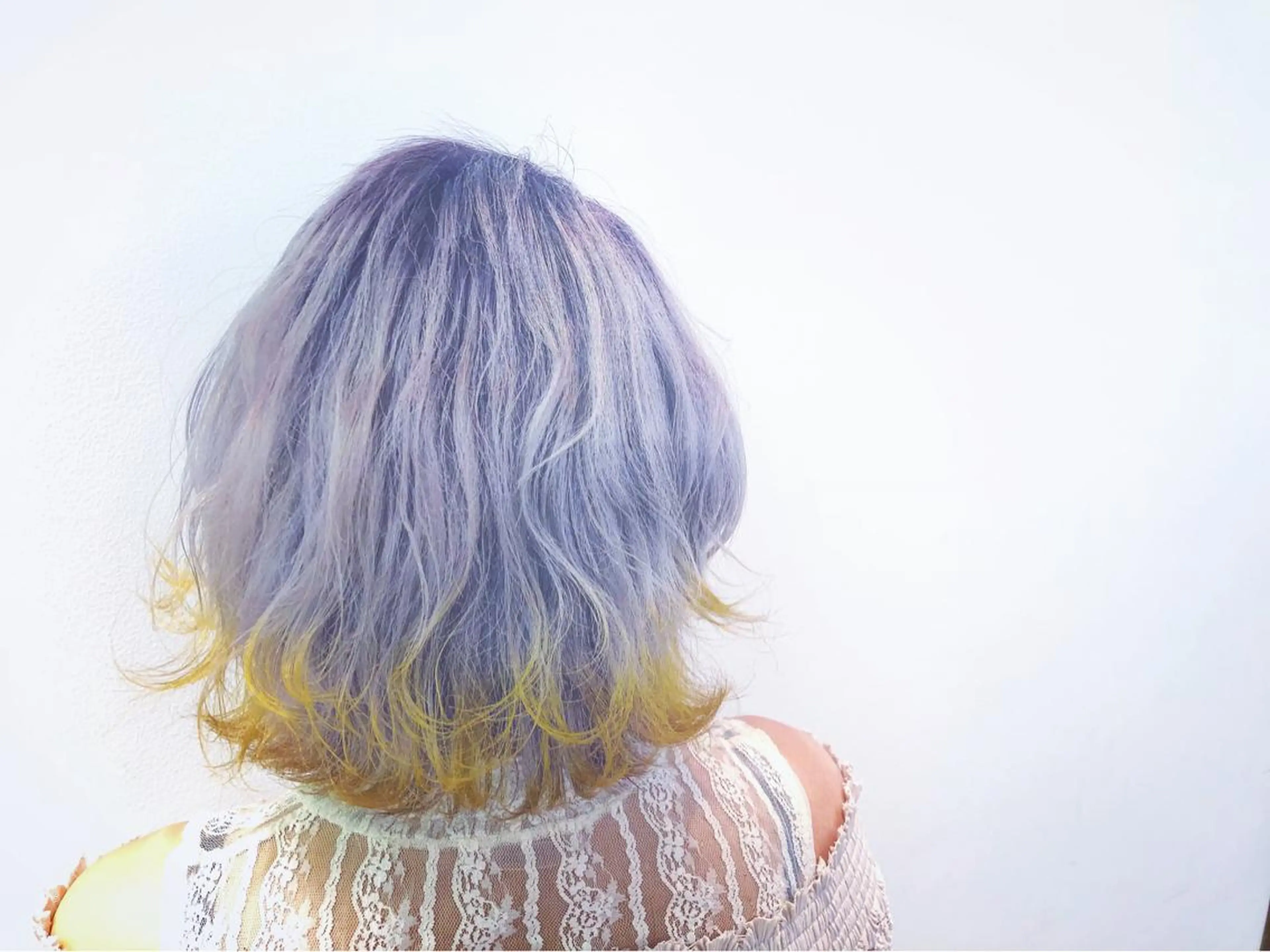 ミディアム カラー 渡邊 唯のヘアスタイル