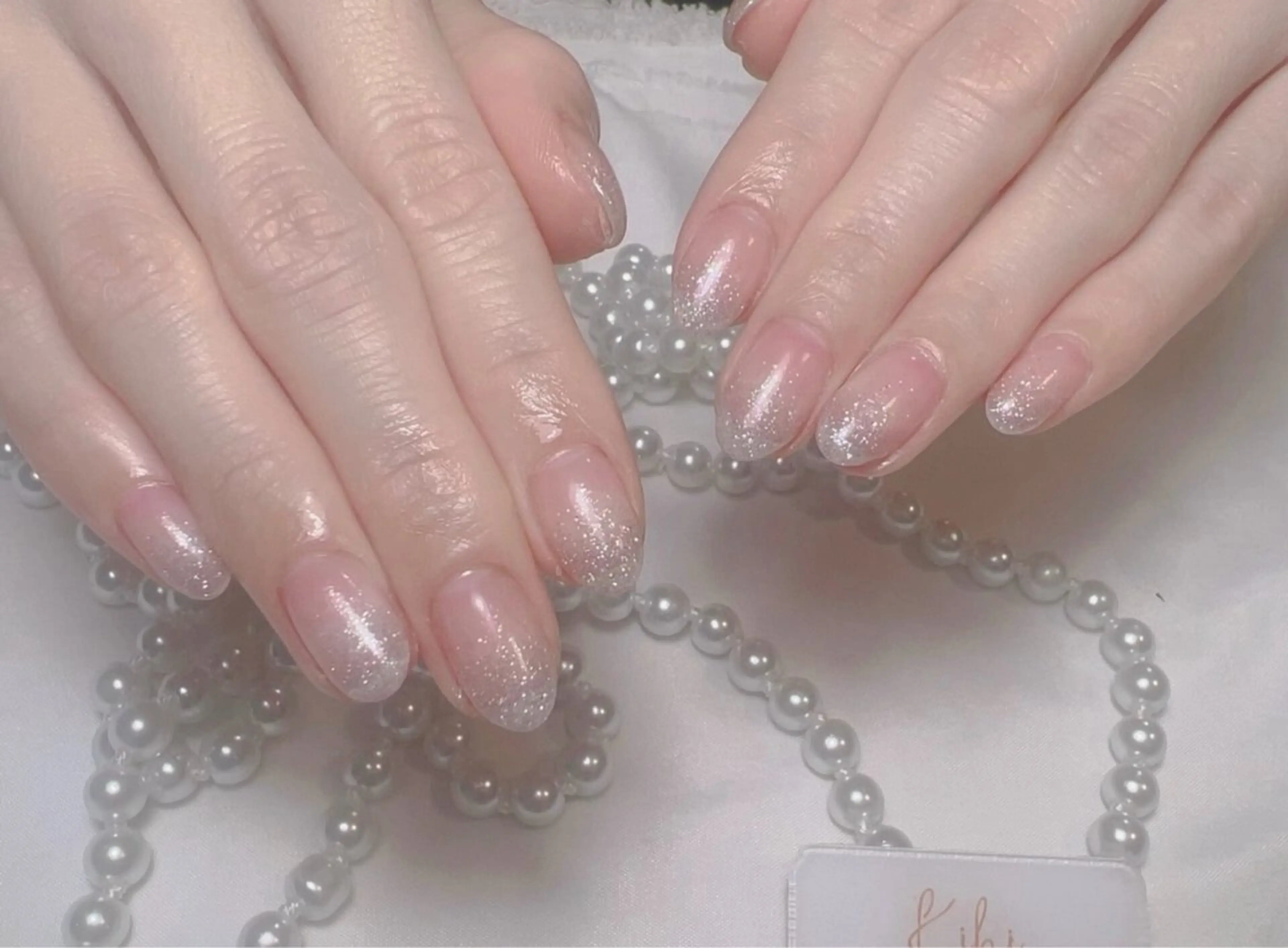 ネイル フレンチネイル ジェルネイル グラデーション キラキラネイル 韓国ネイル ハンドネイル 清水 ユナのネイルデザイン