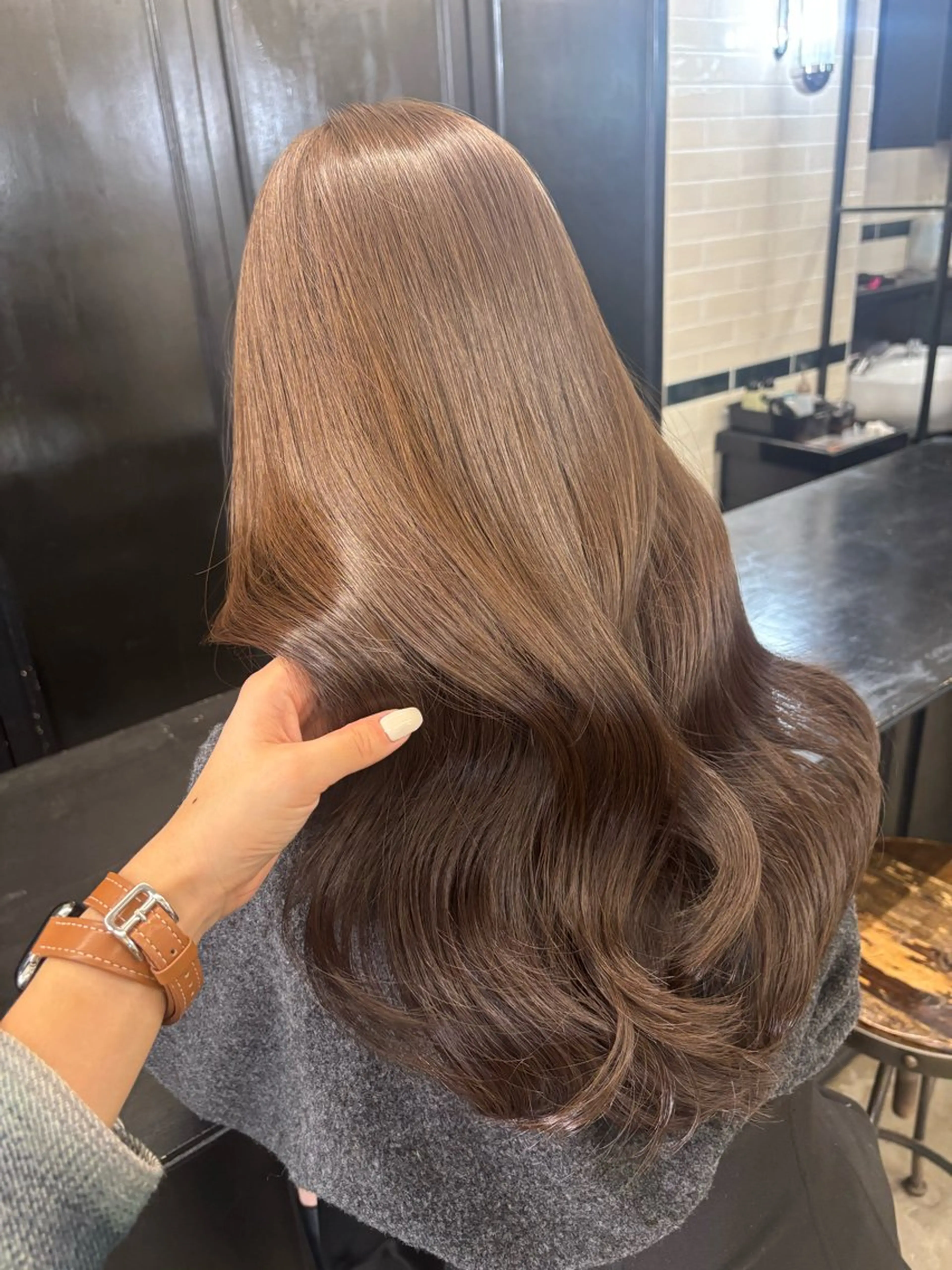 ロング カラー ヘアカラー トリートメント オリーブベージュ 🫒🩶Rianaのヘアスタイル