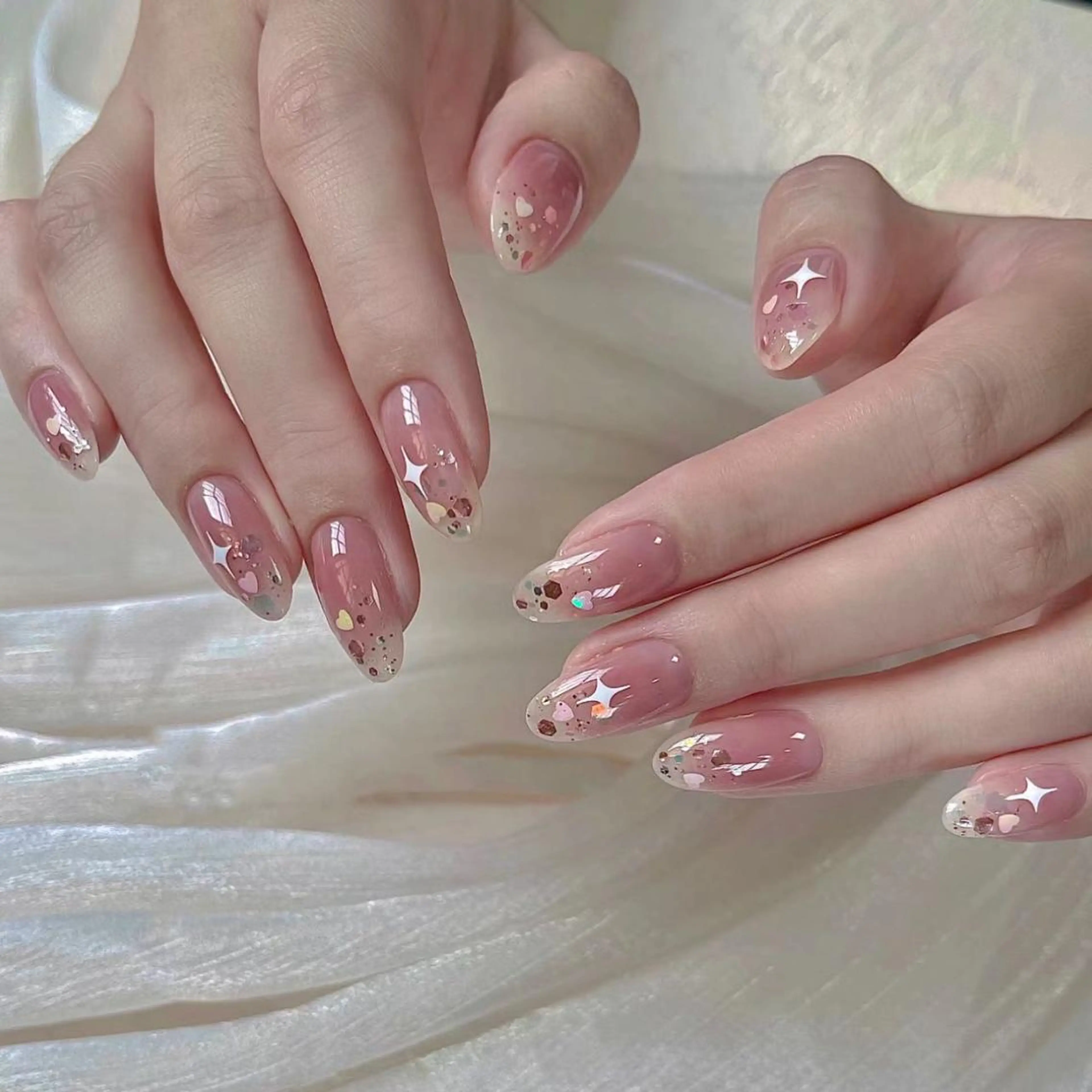 ネイル アートネイル 長さ出し ネイルチップ Queens momoのネイルデザイン