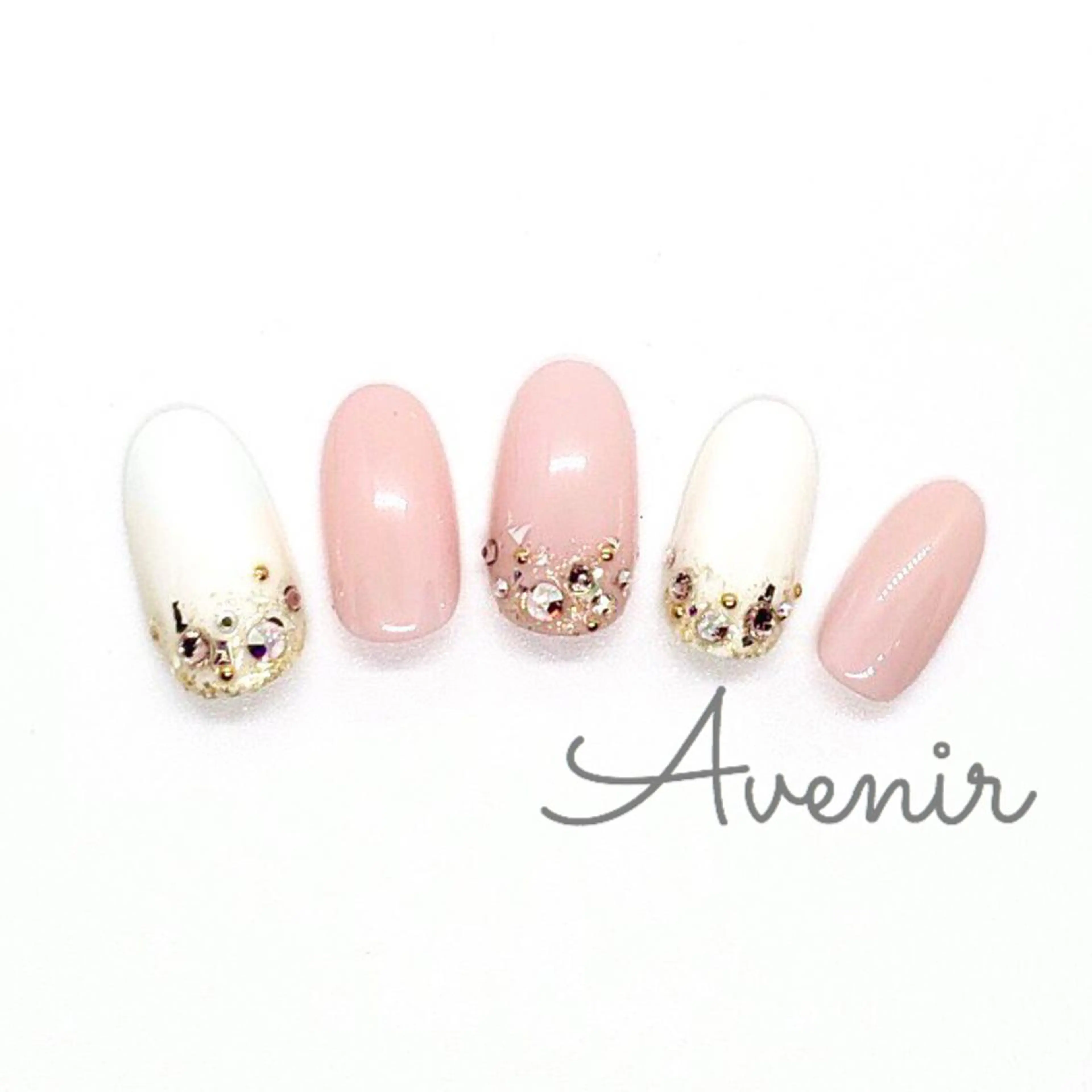 ネイル Avenir 表参道 nail&eye予約のネイルデザイン