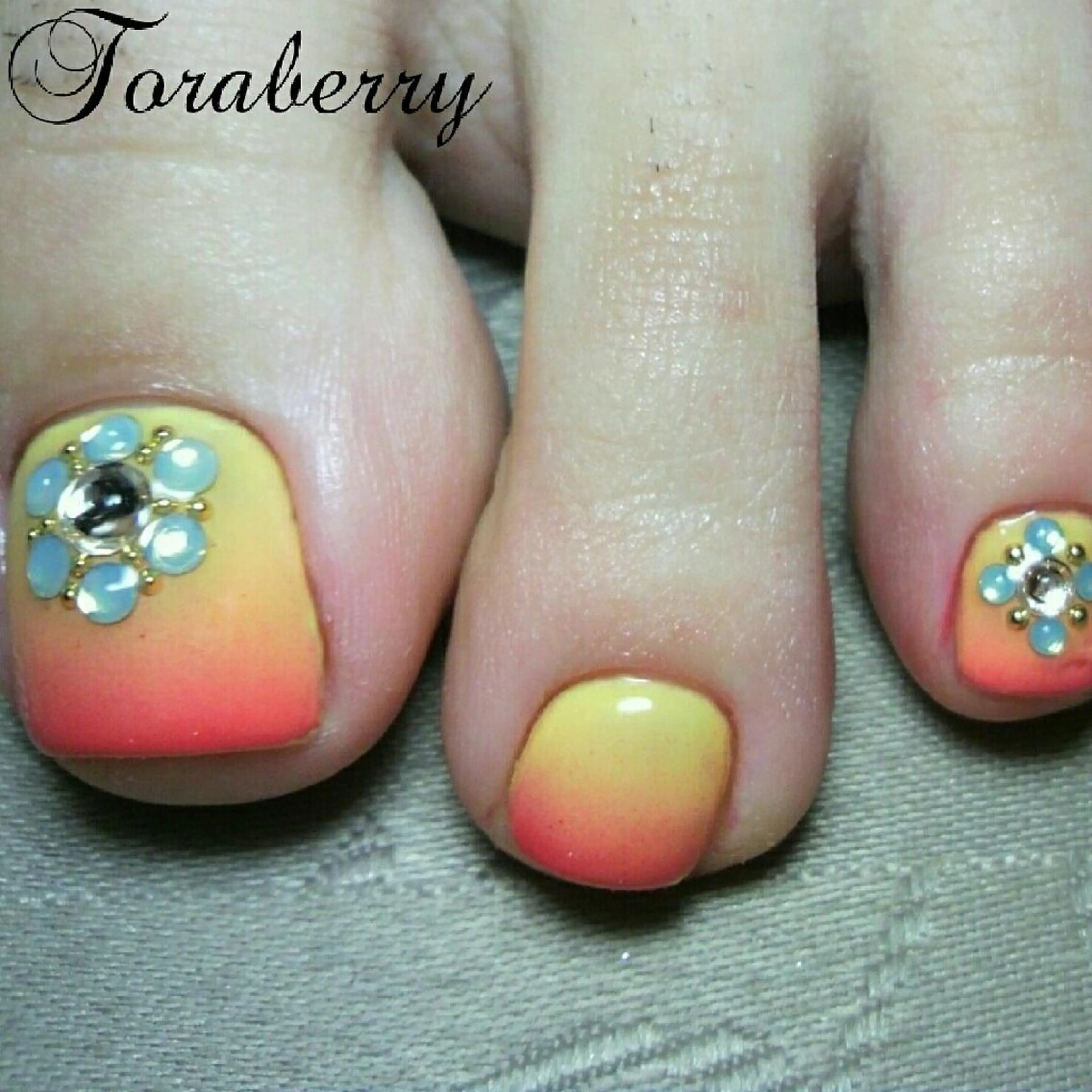 ネイル アートネイル フットネイル グラデーション ネイリスト なつみのネイルデザイン