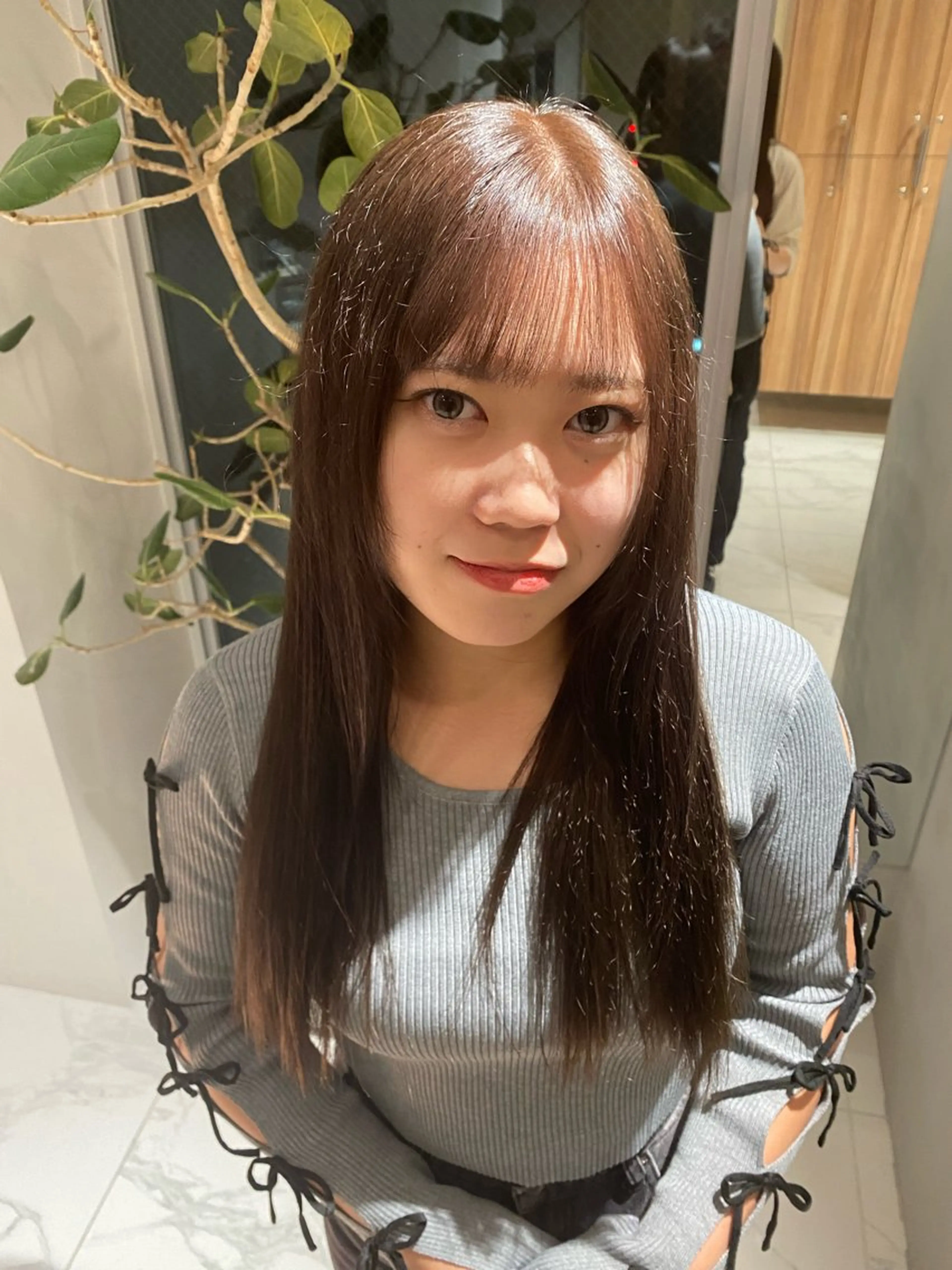 ロング カラー kou🌥️レイヤー /艶カラーのヘアスタイル