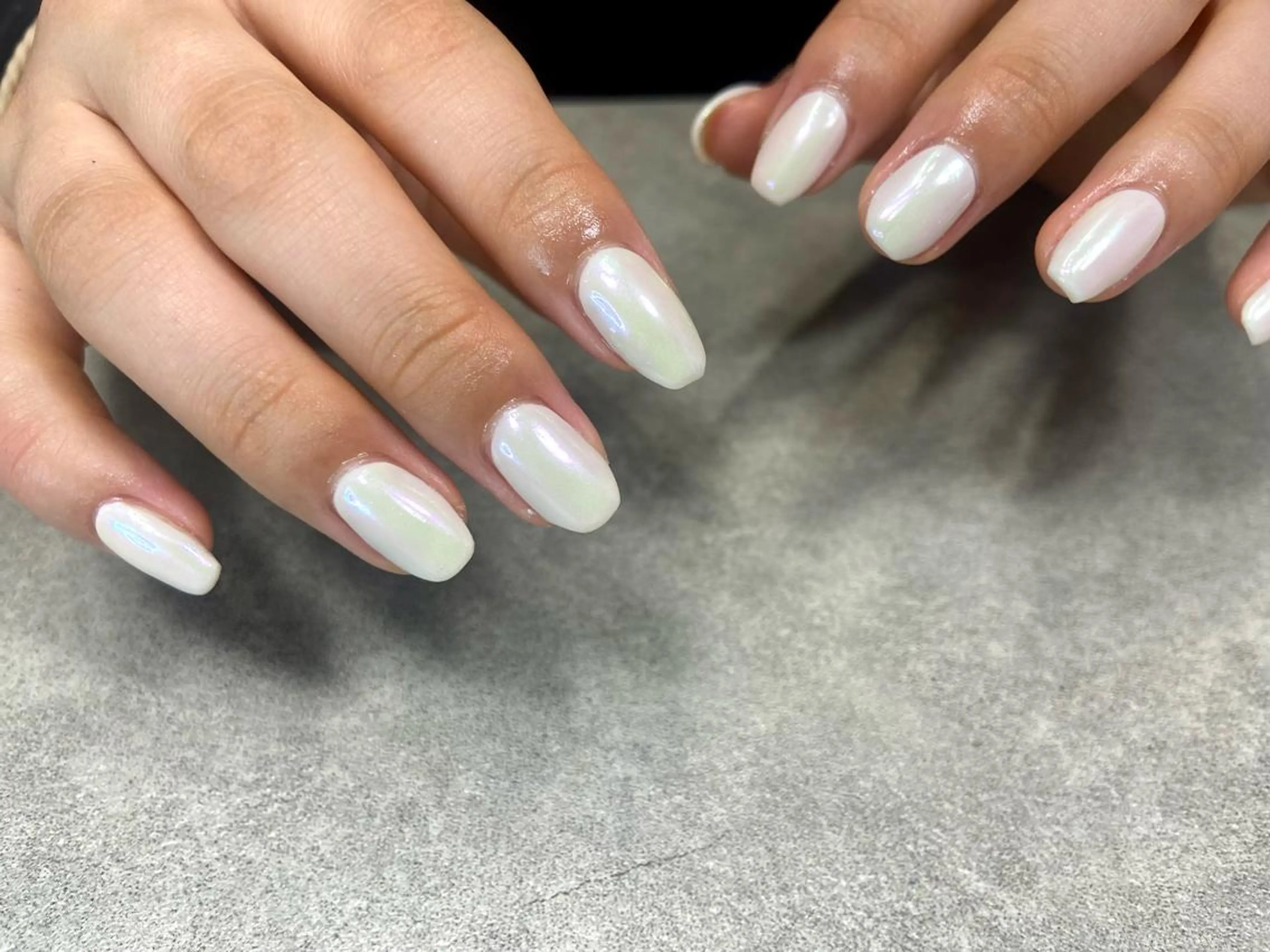 ネイル ミラーネイル ワンカラーネイル ピンク ホワイト salon de oct.のネイルデザイン