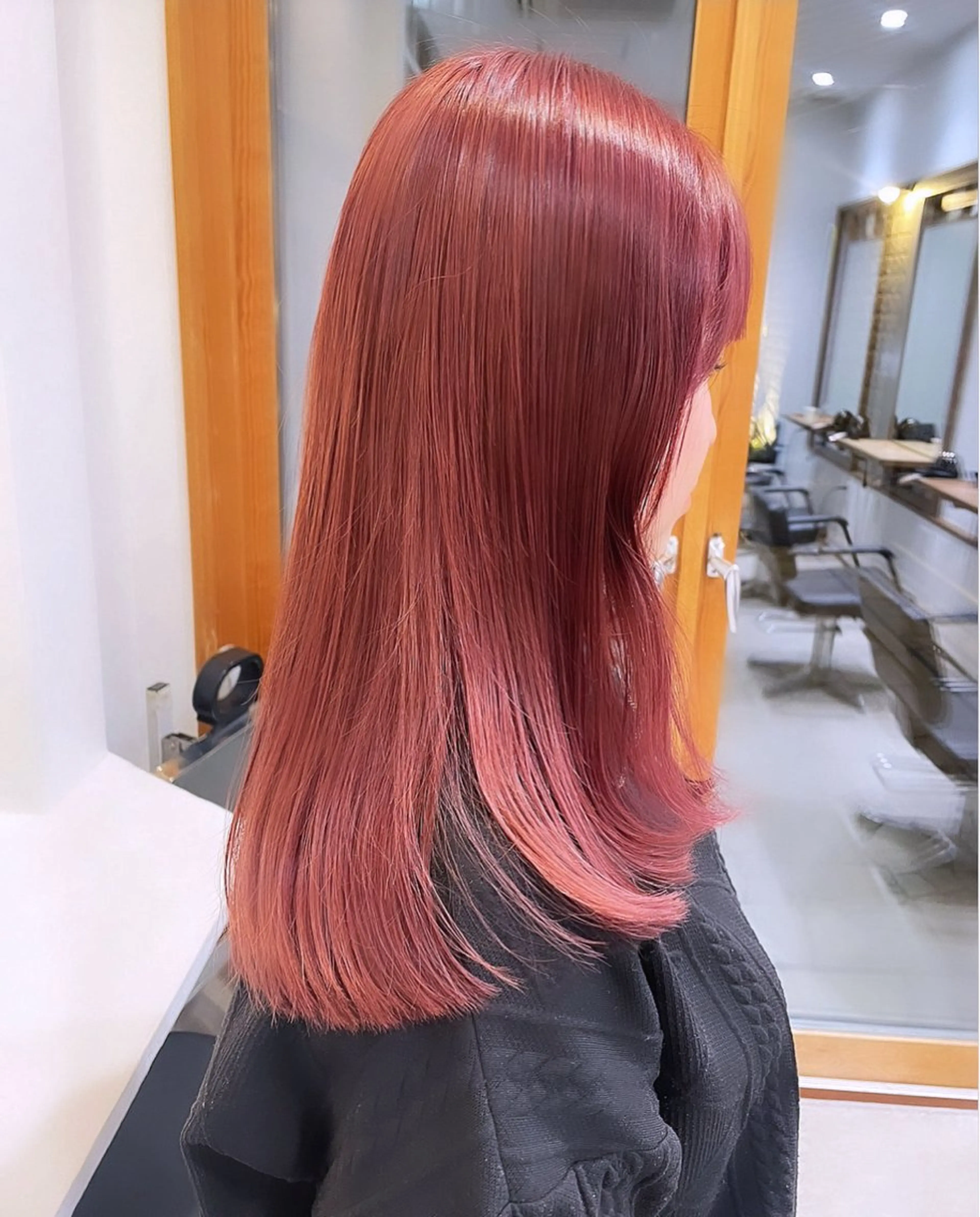セミロング カラー ダブルカラー ピンクカラー バイオレットカラー ヘアカラー トリートメント 髪質改善ストレート✨ パーマヘア✨YUKIのヘアスタイル