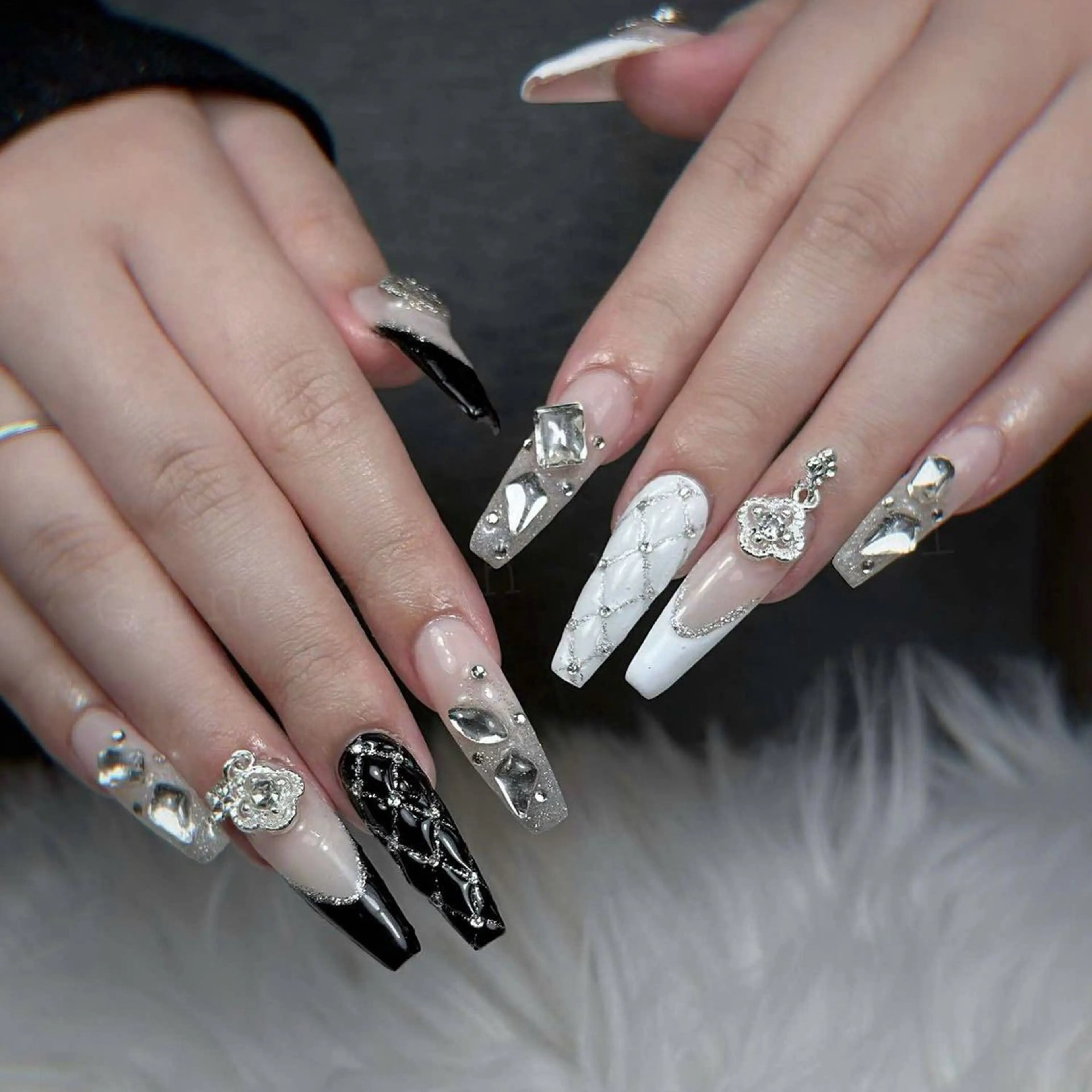 ネイル ボルドー ブラウン チークネイル ドット フットネイル ハンドネイル NAILS BAR SHINJUKUのネイルデザイン