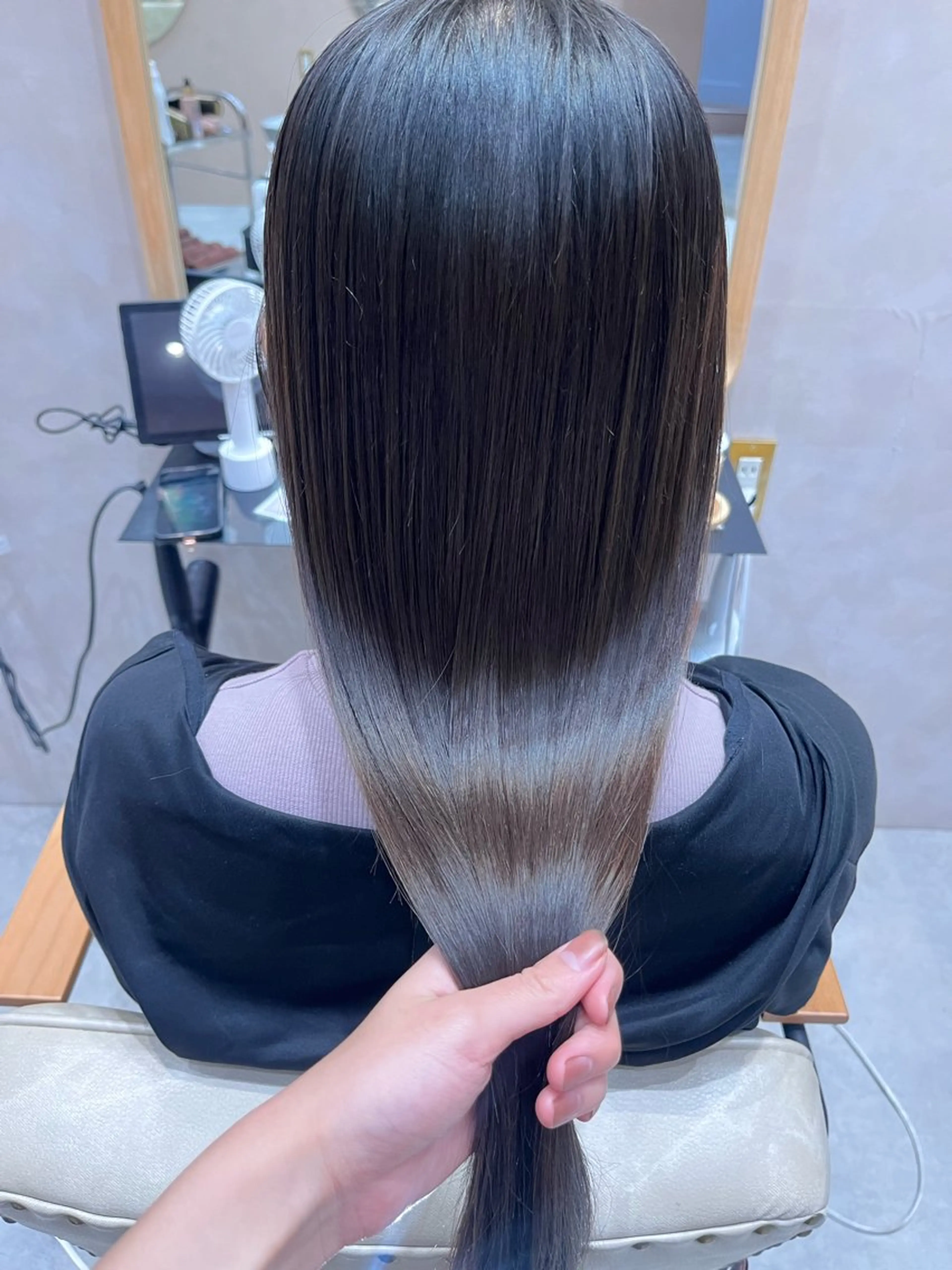 ロング カラー 阿久津真衣 似合わせカットのヘアスタイル