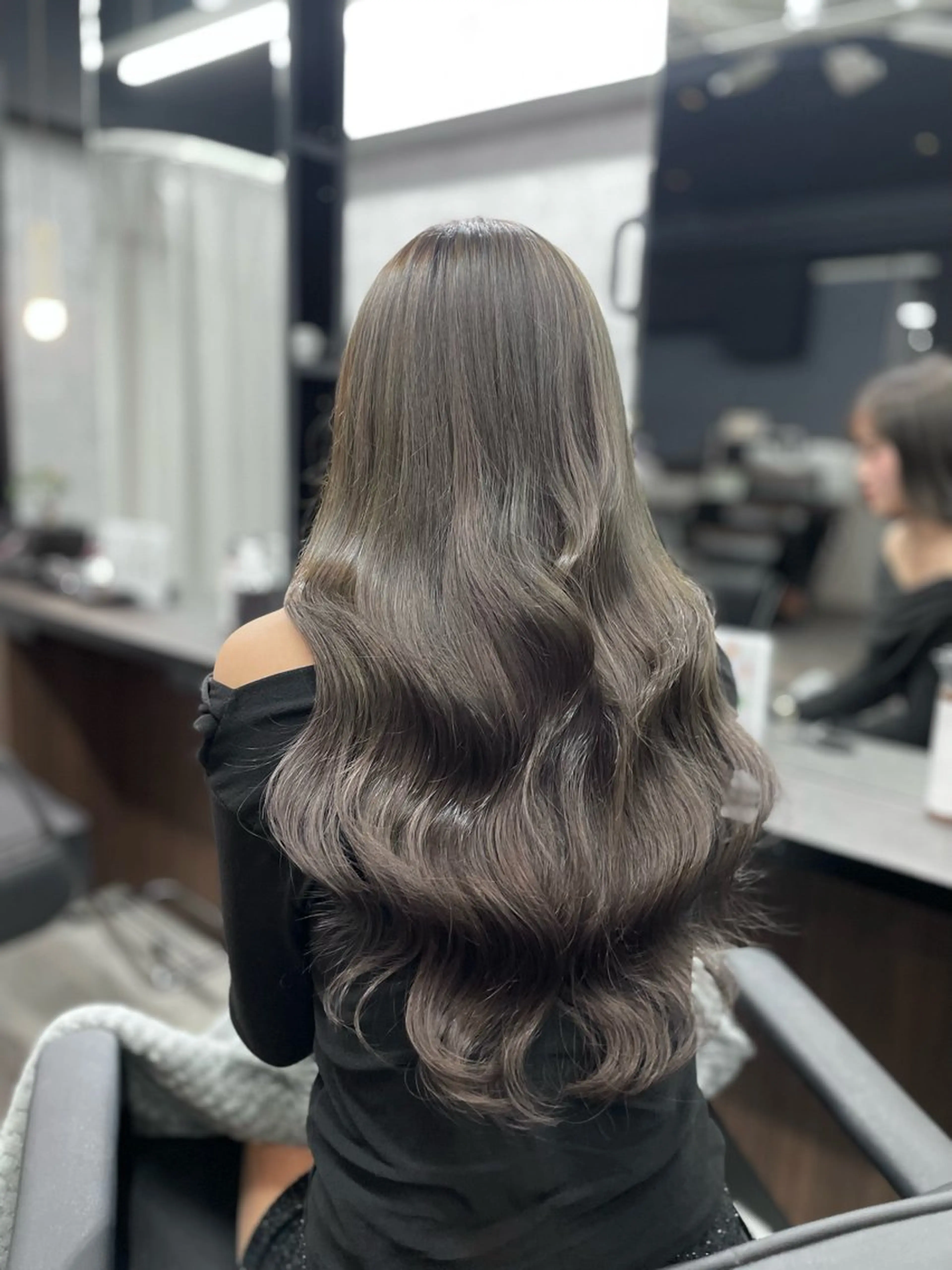 ロング ブリーチなしWカラー 超特化/YURAのヘアスタイル