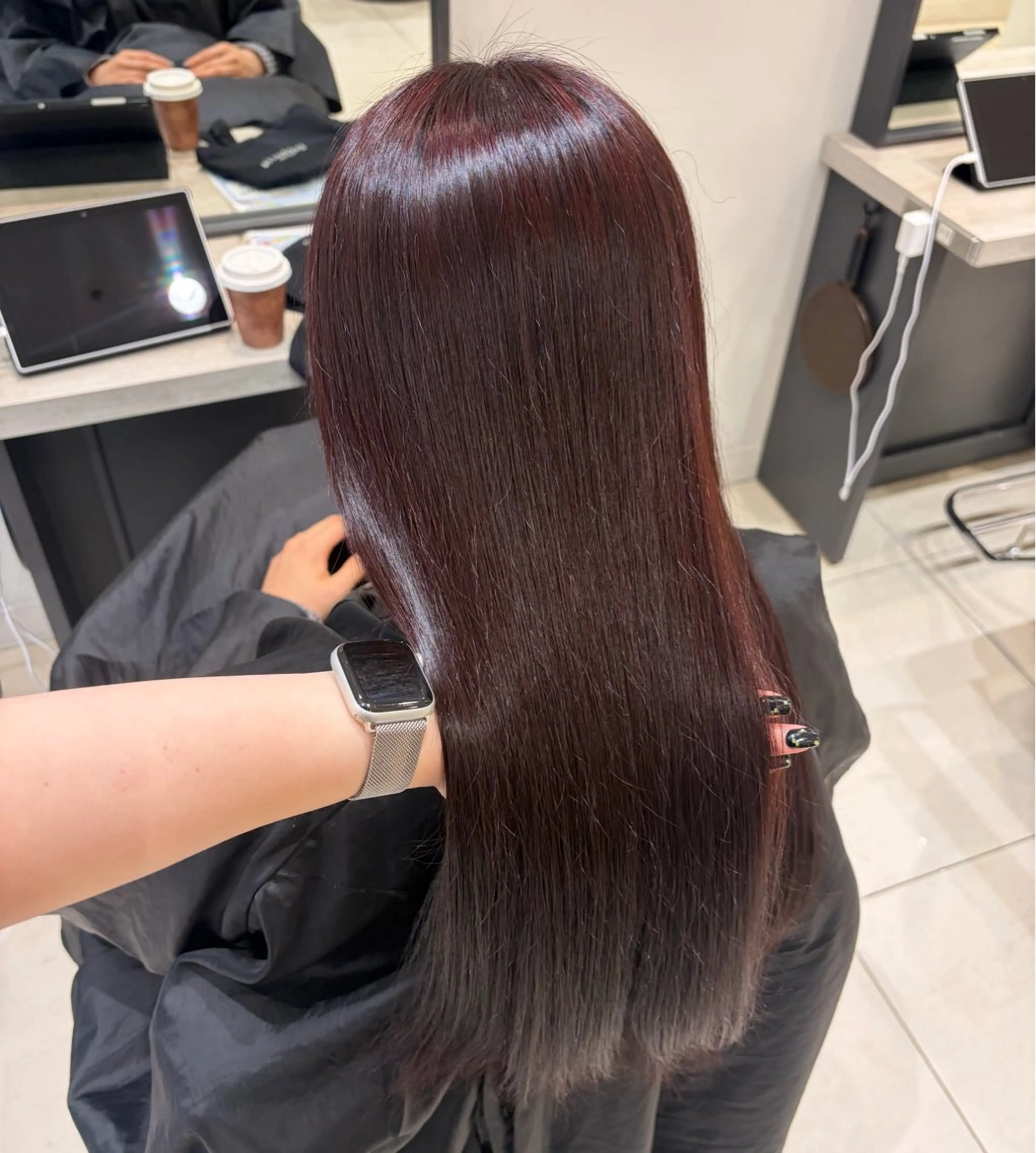 ロング すみれ✨レイヤー 🫧透明感カラーのヘアスタイル