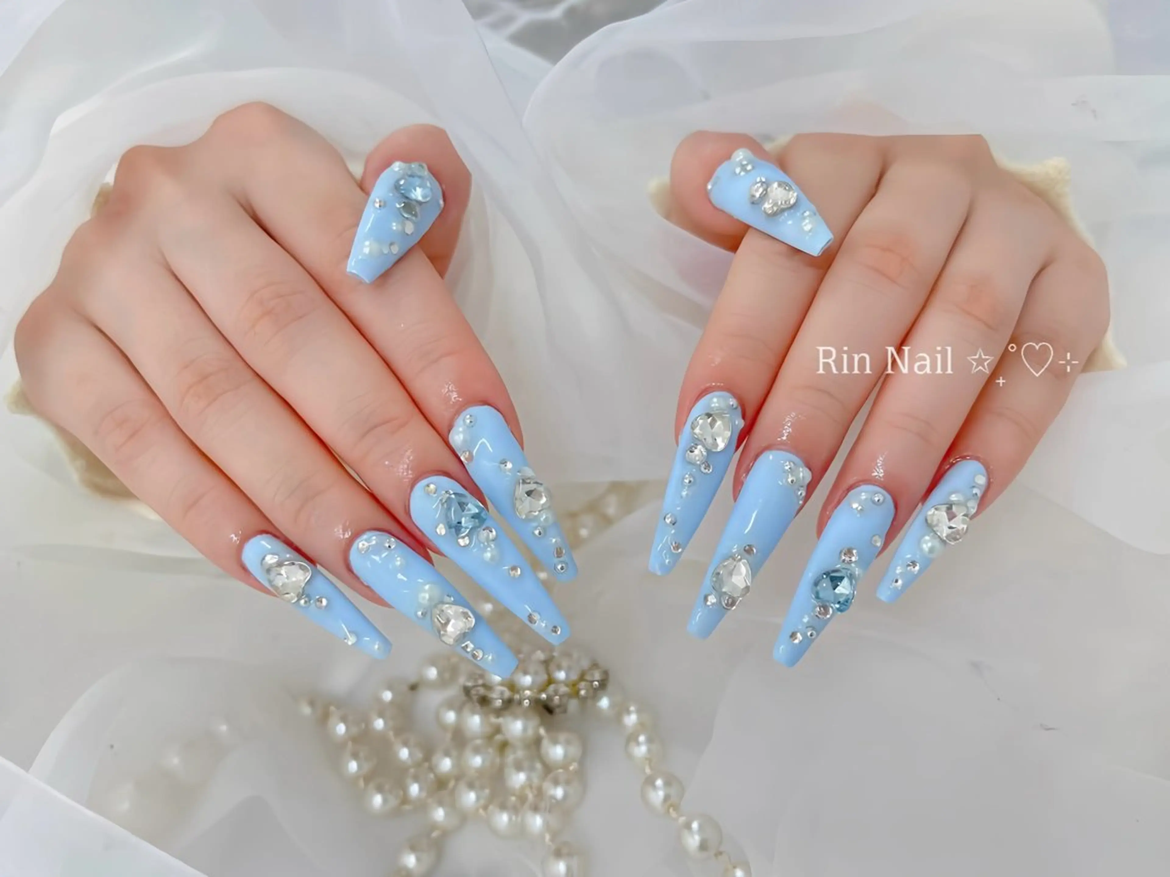 ネイル ボルドー フレンチネイル グラデーション キラキラネイル 韓国ネイル ハンドネイル Rin Nail Shinokuboのネイルデザイン