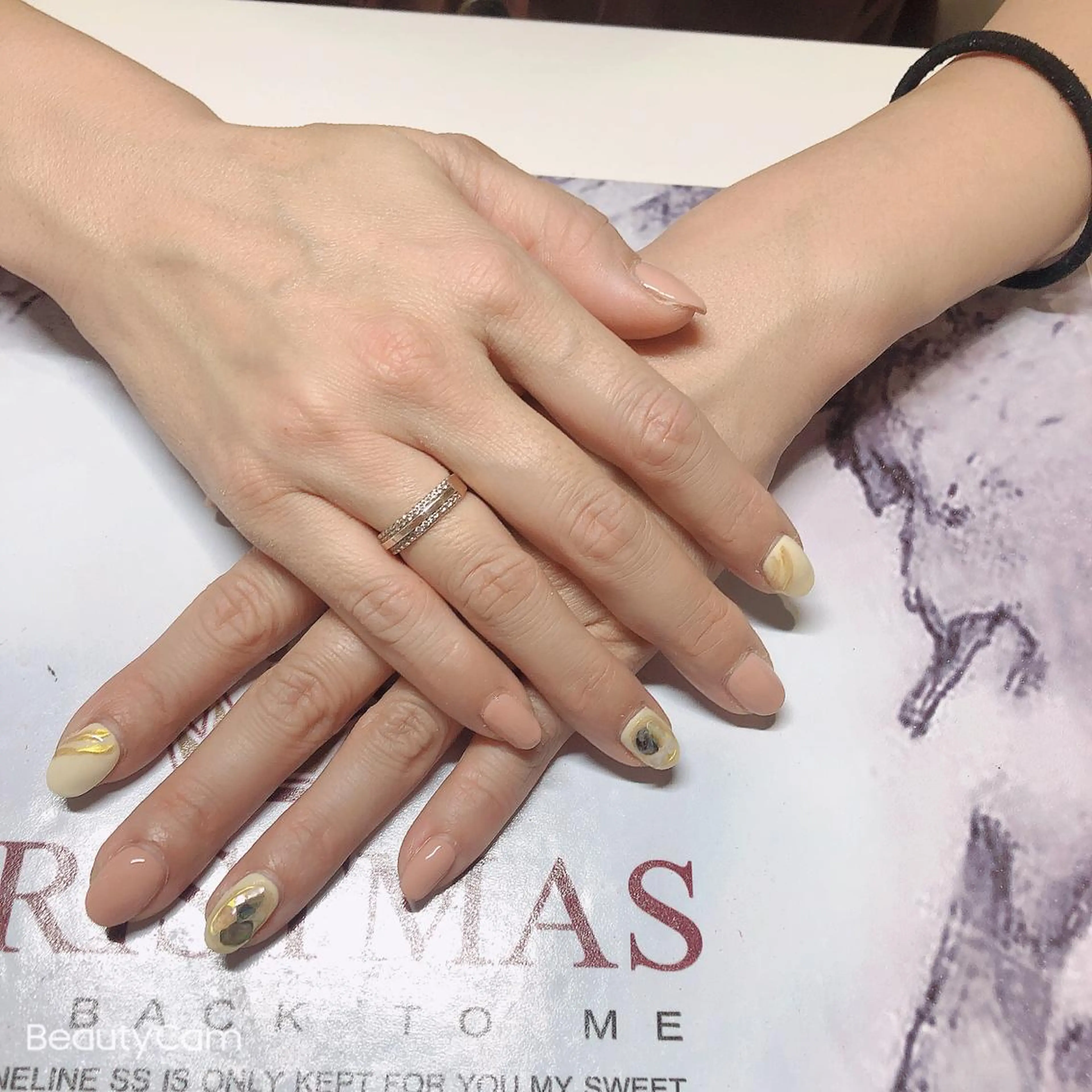 ネイル ガレンドウ 白澤 愛子のネイルデザイン