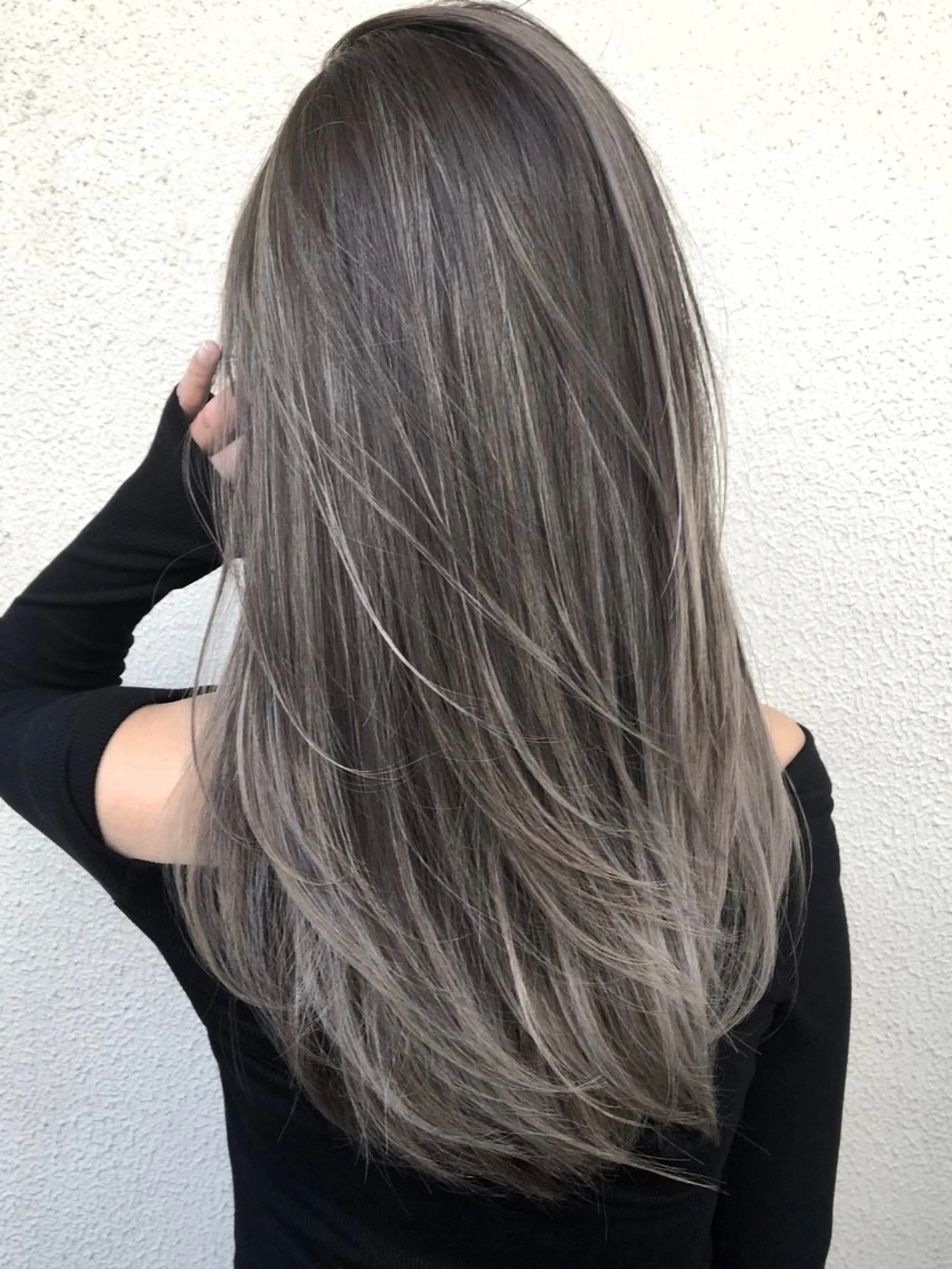 ロング カラー バレイヤージュ レイヤーカット ✨原宿ハイトーン ブリーチ職人菊池のヘアスタイル