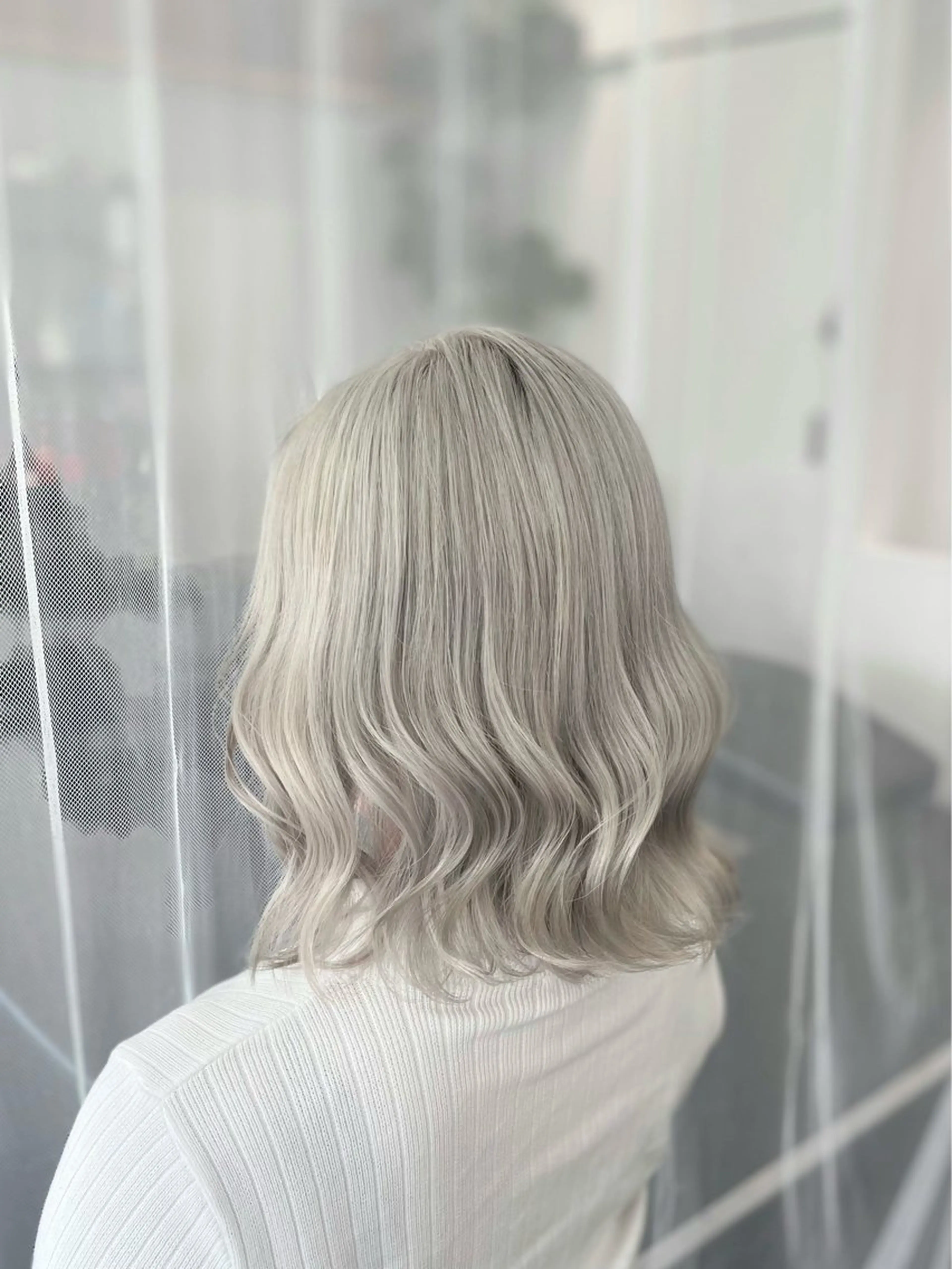 ミディアム カラー GaKu/ハイトーン /ブリーチ/レイヤーのヘアスタイル