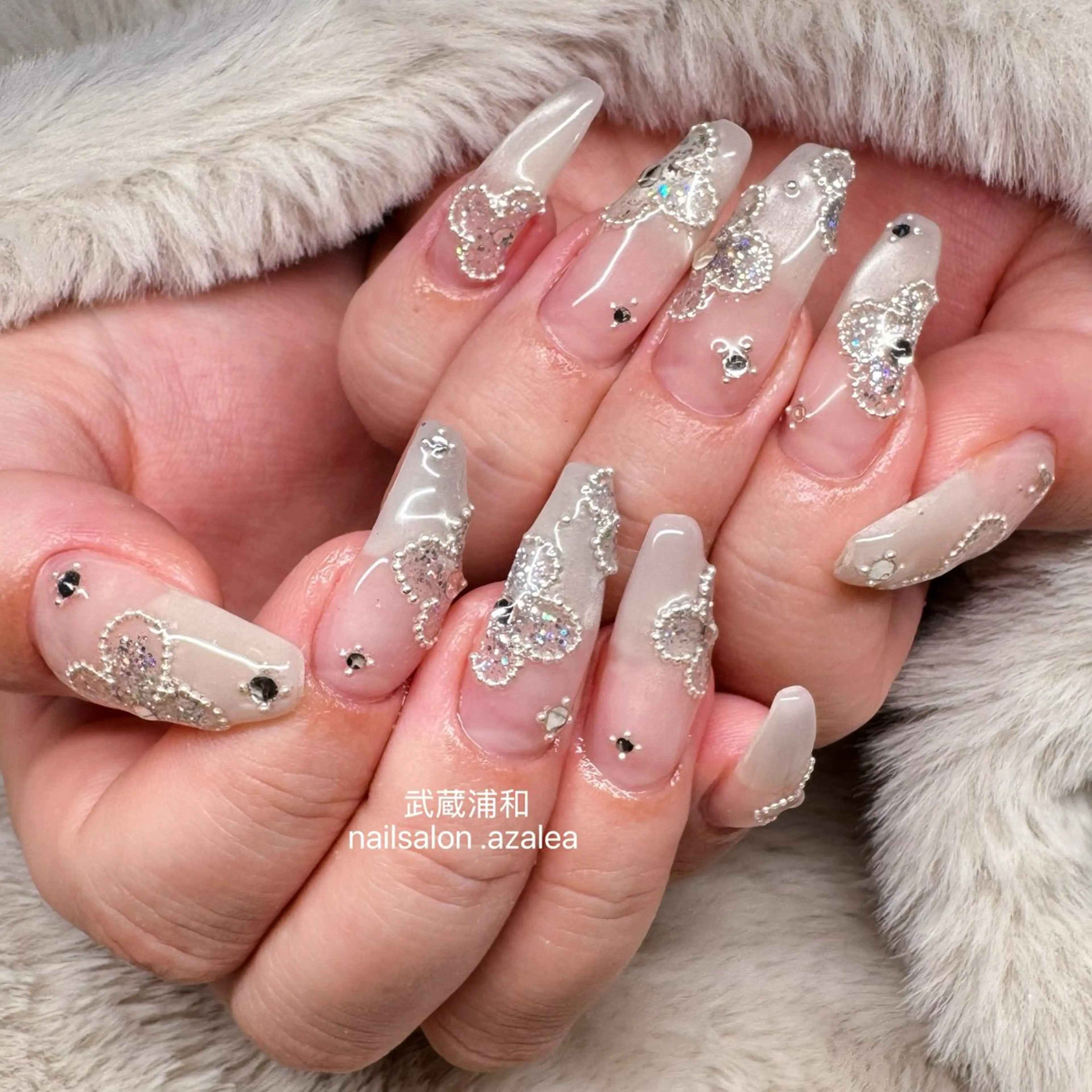 ネイル ハンドネイル R inのネイルデザイン