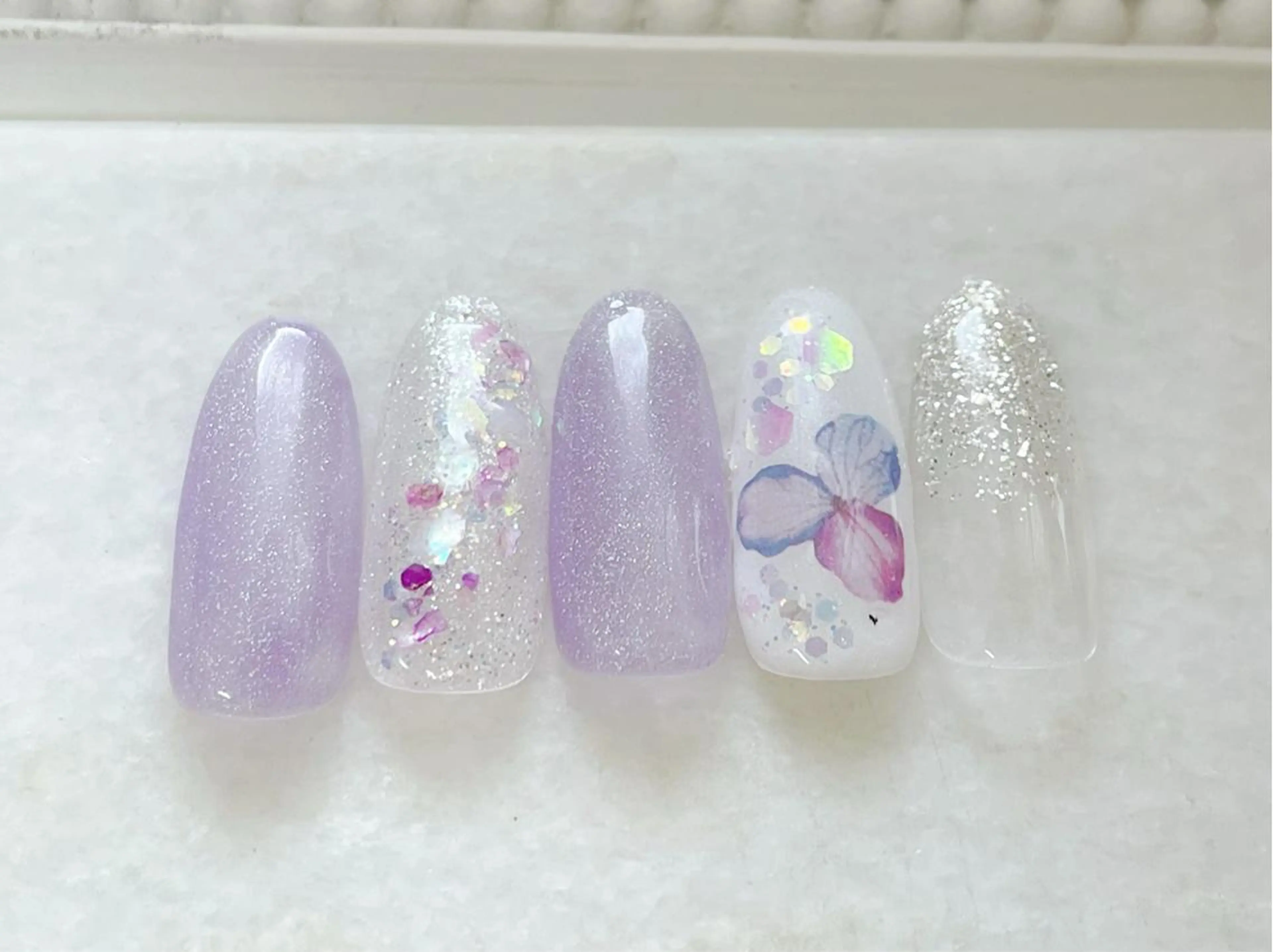 ネイル ジェルネイル キラキラネイル マグネットネイル パラジェル パープル ハンドネイル Satomi  のネイルデザイン