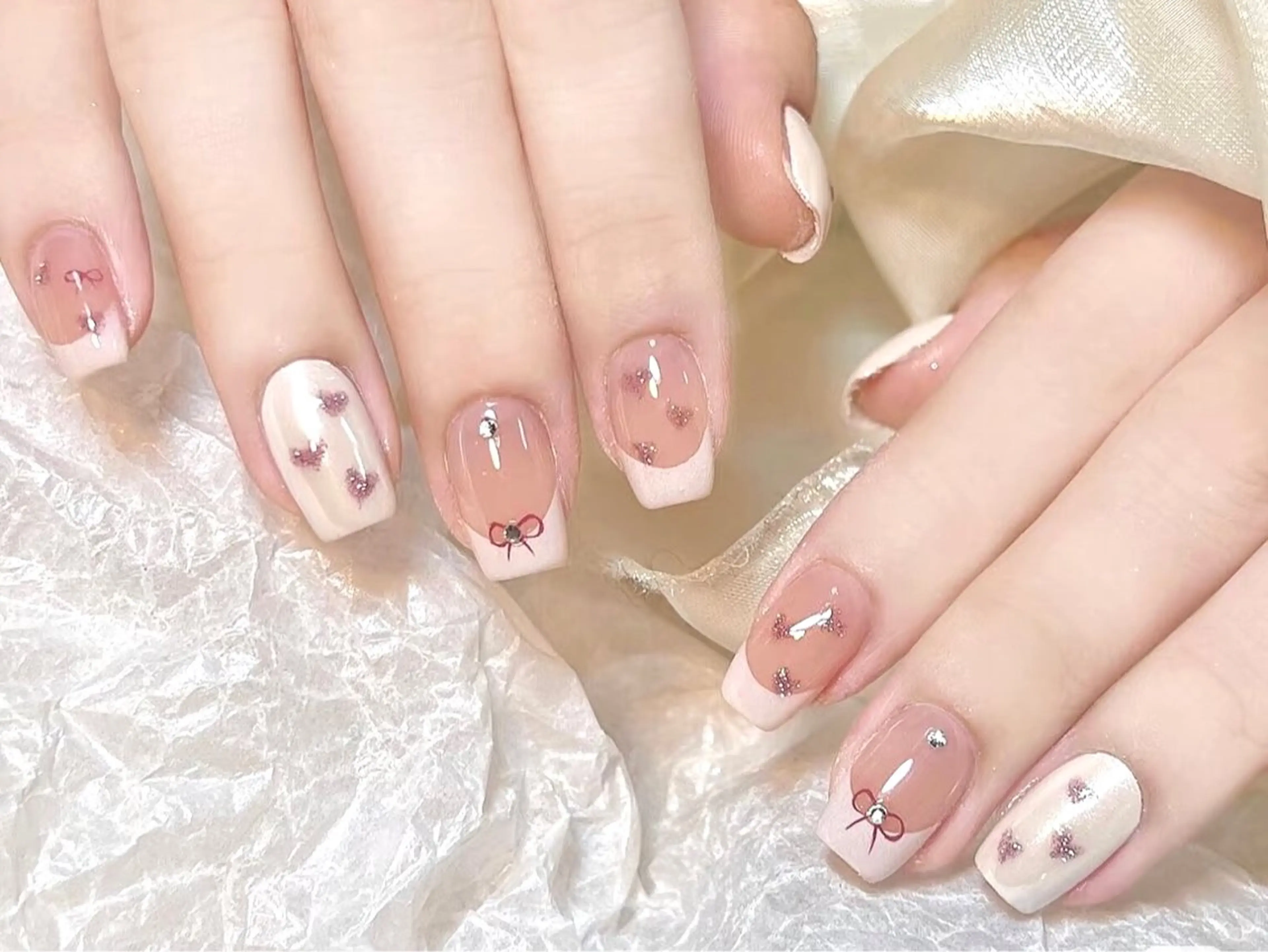 ネイル フレンチネイル ピンク リボン ハンドネイル ハンドケア DarkHoney 池袋店のネイルデザイン