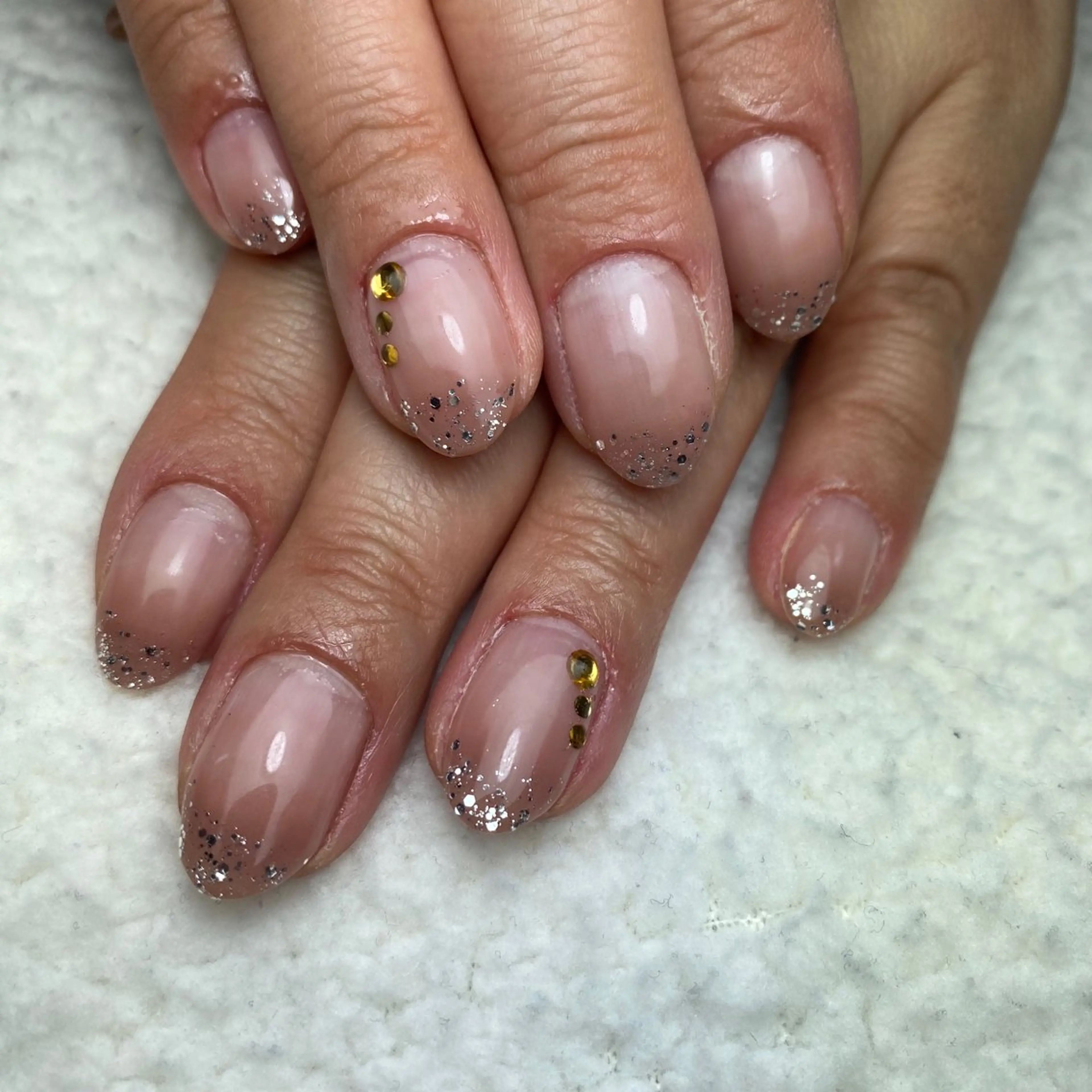 ネイル グラデーション ラメ(グリッター) ハンドネイル COCO+所属・COCO +のエステ・リラクイメージ