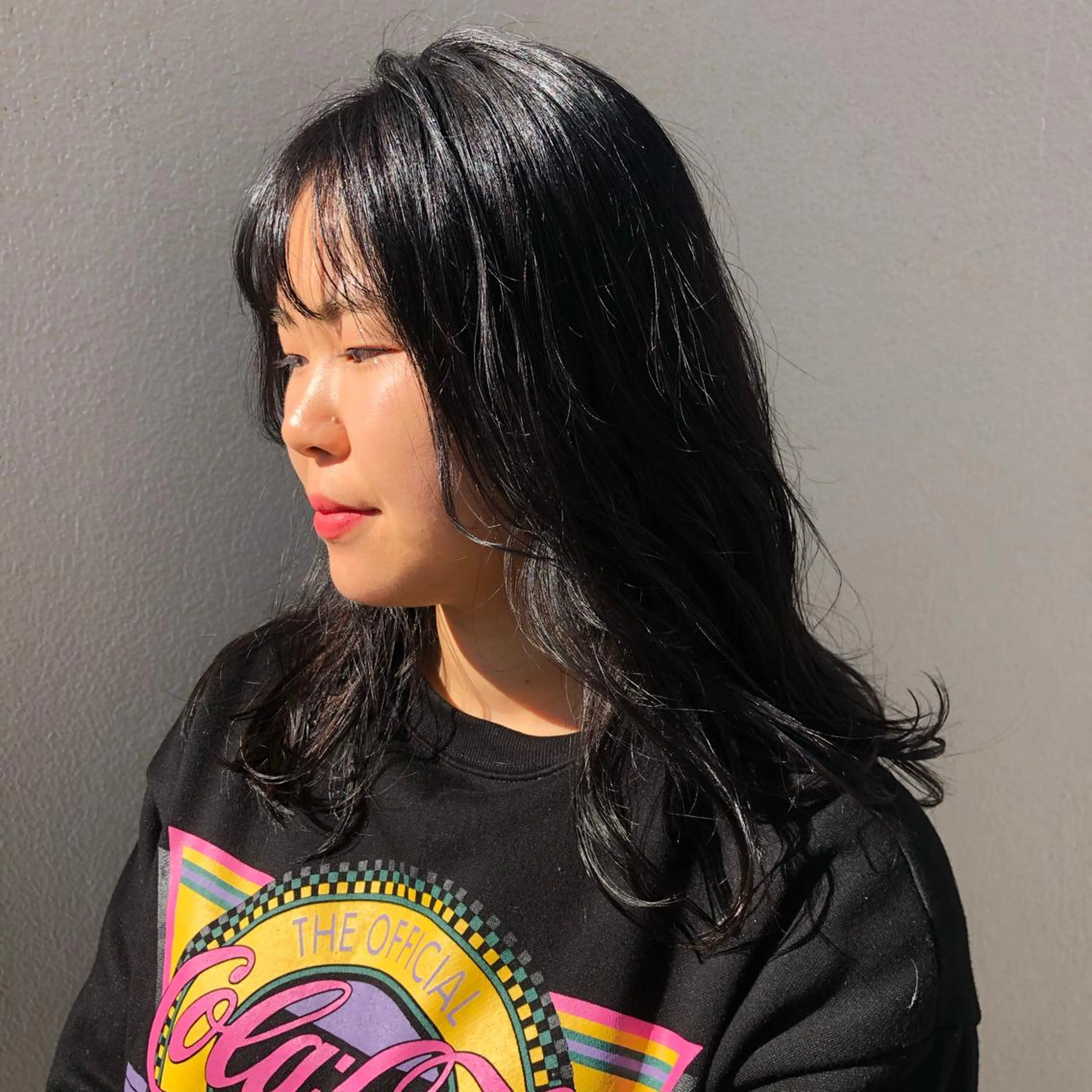 ミディアム カラー 黒髪 古屋 花織のヘアスタイル